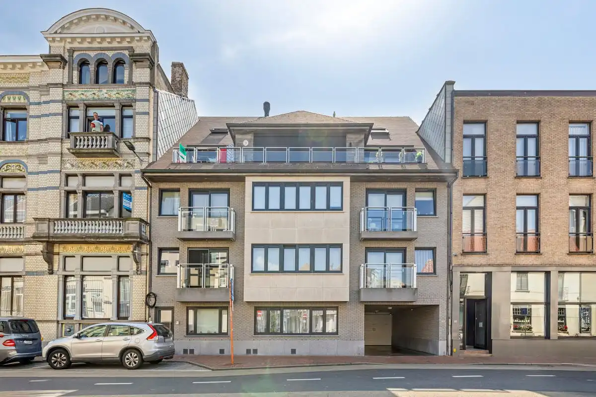 Instapklaar appartement met parking te koop centrum Blankenberge foto 9