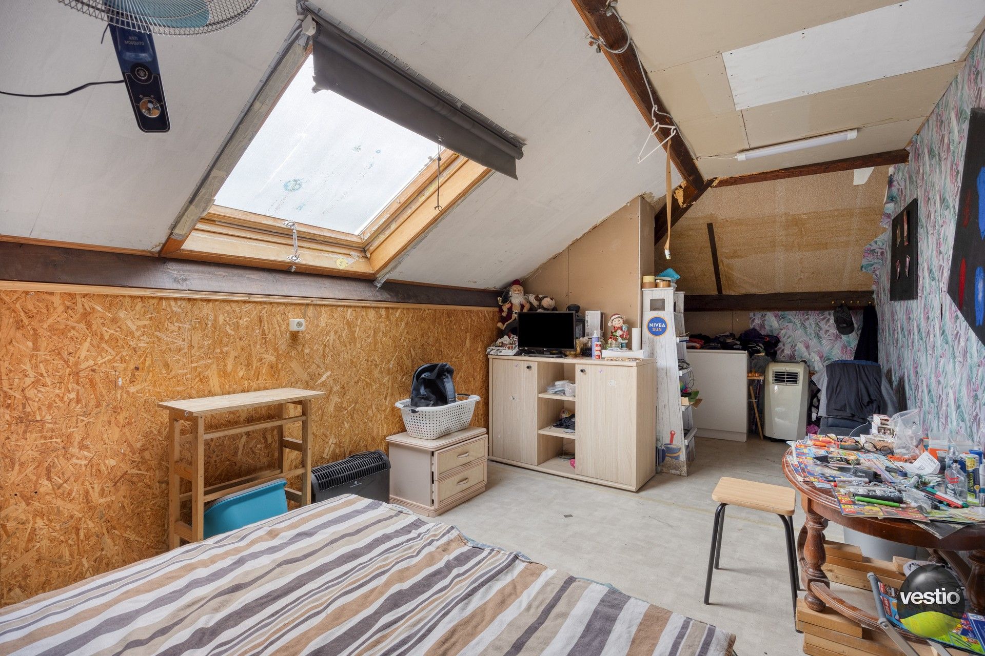 OP TE FRISSEN OB IN HET LANDELIJKE GROTE SPOUWEN foto 20