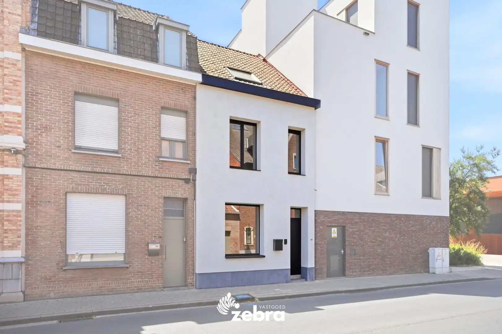 Stijlvolle woning met garage en achterliggende uitweg! foto 26