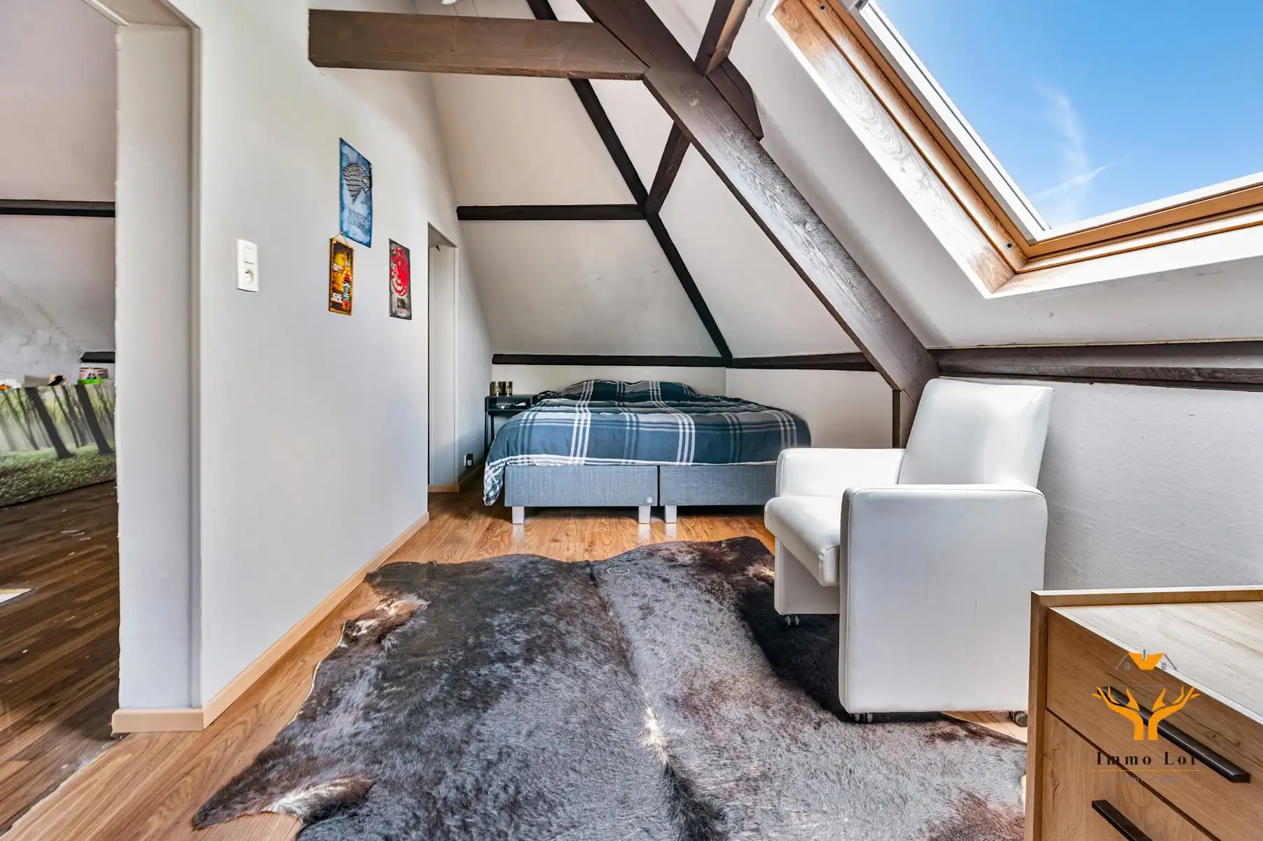 Halfopen bebouwing met tuin en garage in centrum Kalken foto 17