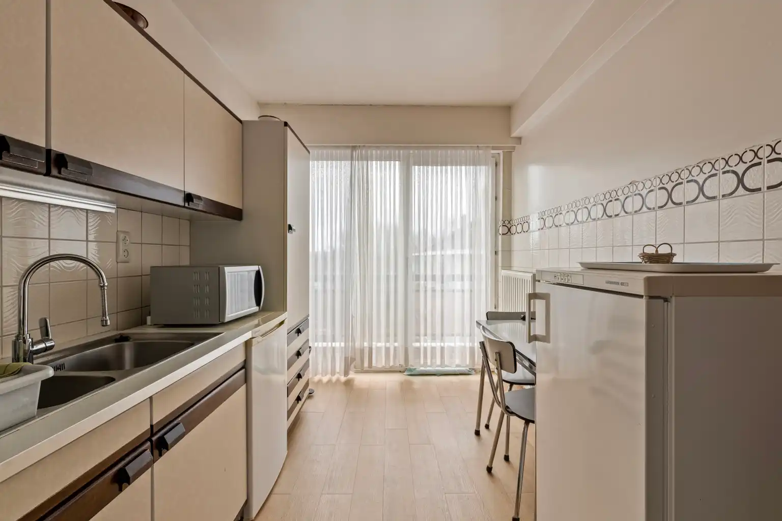 Instapklaar 2 slaapkamer appartement op 2de verdieping foto 4