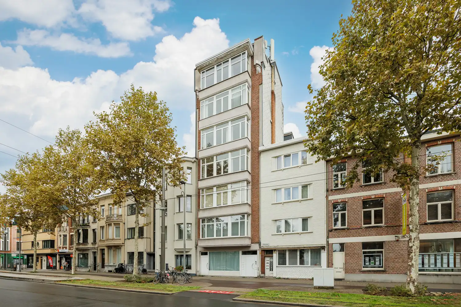 Ruim en lichtrijk art-decoappartement met terras, vlakbij Te Boelaerpark – Berchem foto 30