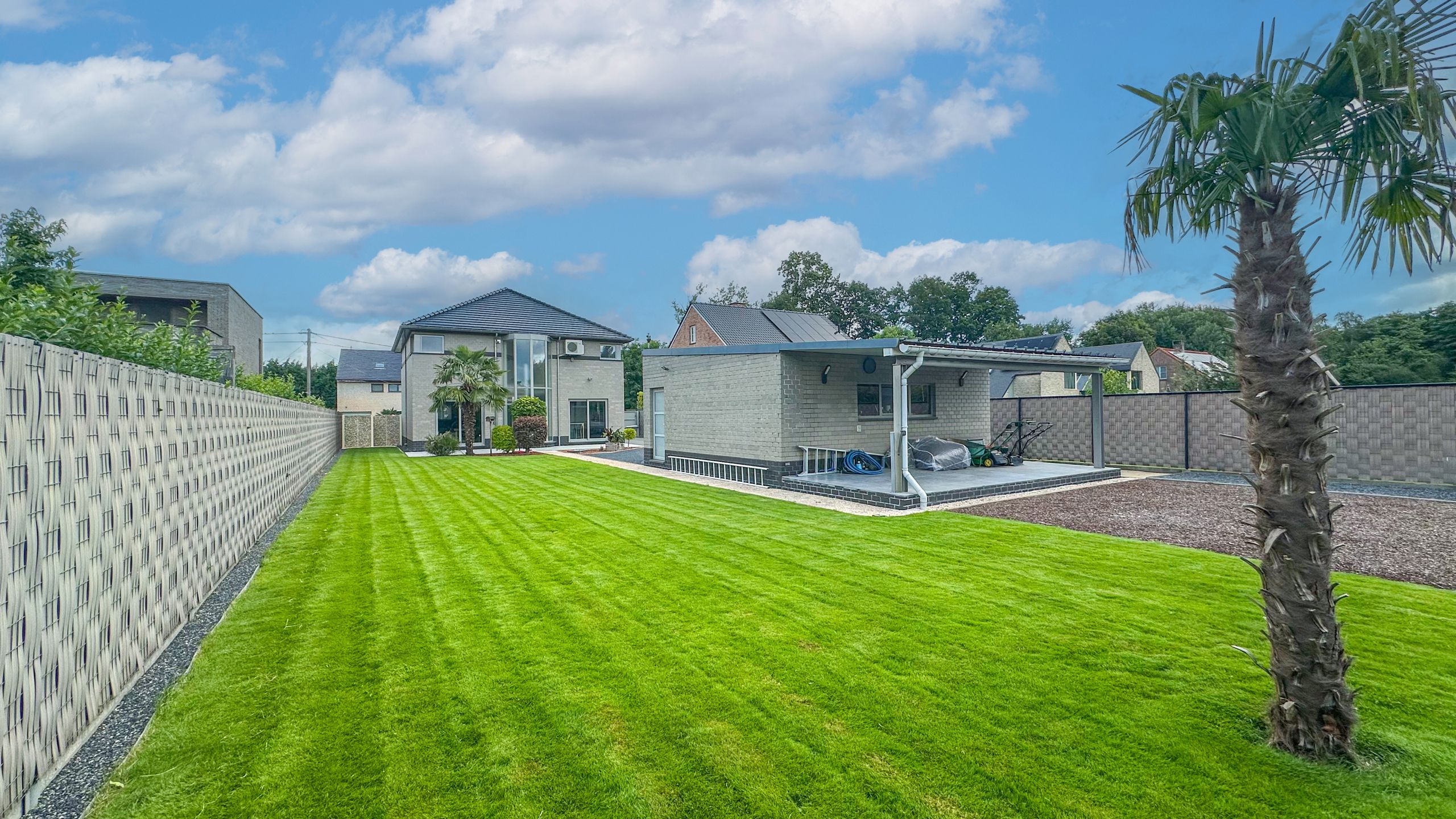 Praktisch ingedeelde woning met grote tuin en 4 slaapkamers! foto 57