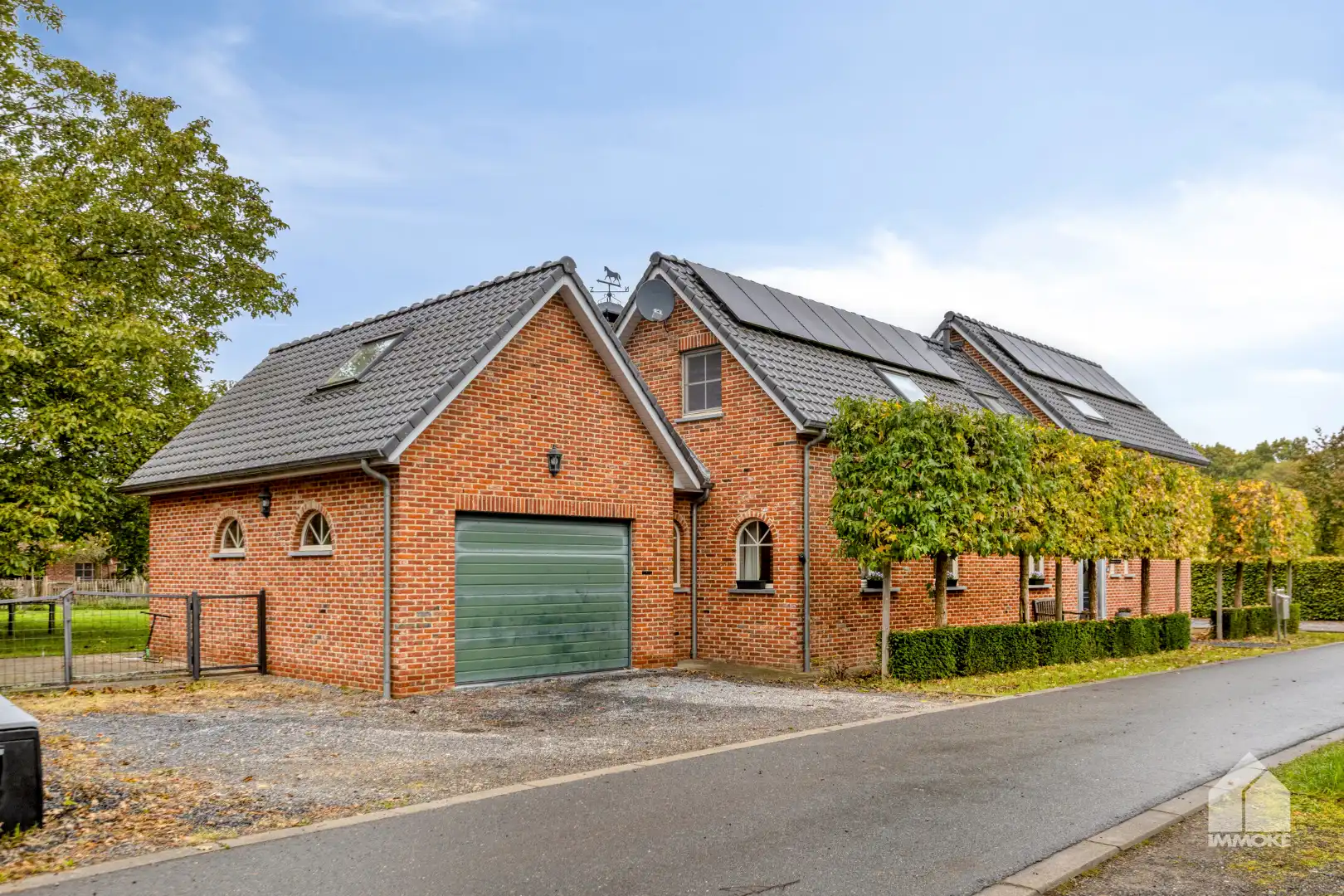 Volledig gerenoveerde, energiezuinige langgevelhoeve op riant perceel van 76 are. foto 3