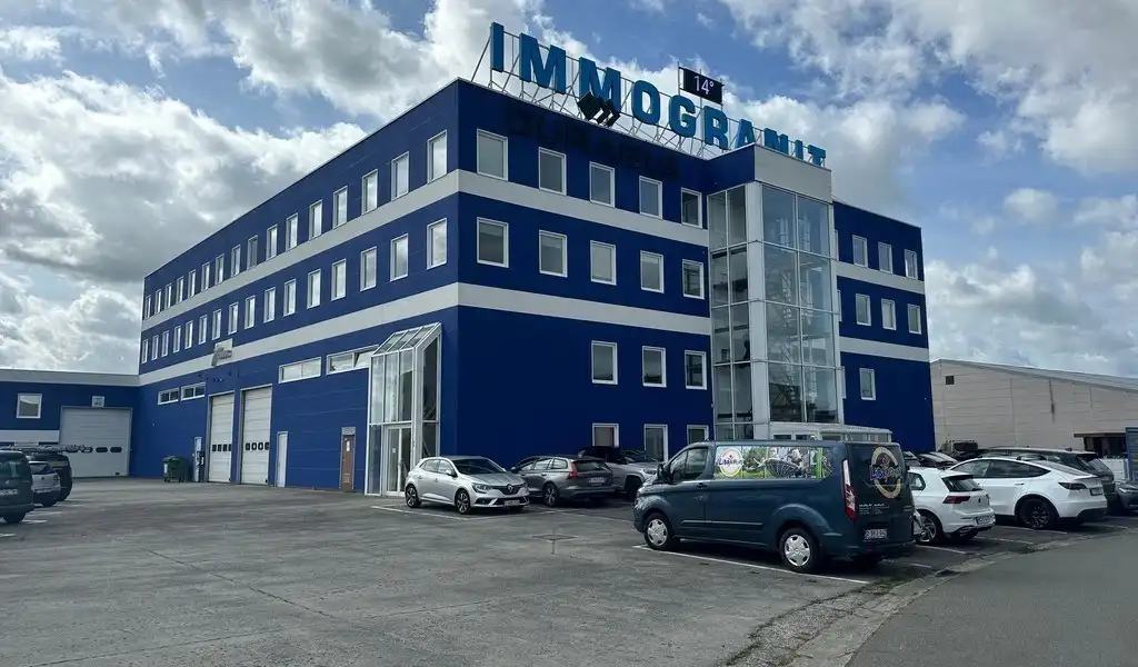 Instapklaar kantoor te huur in Immogranit Building Drongen foto {{pictureIndex}}