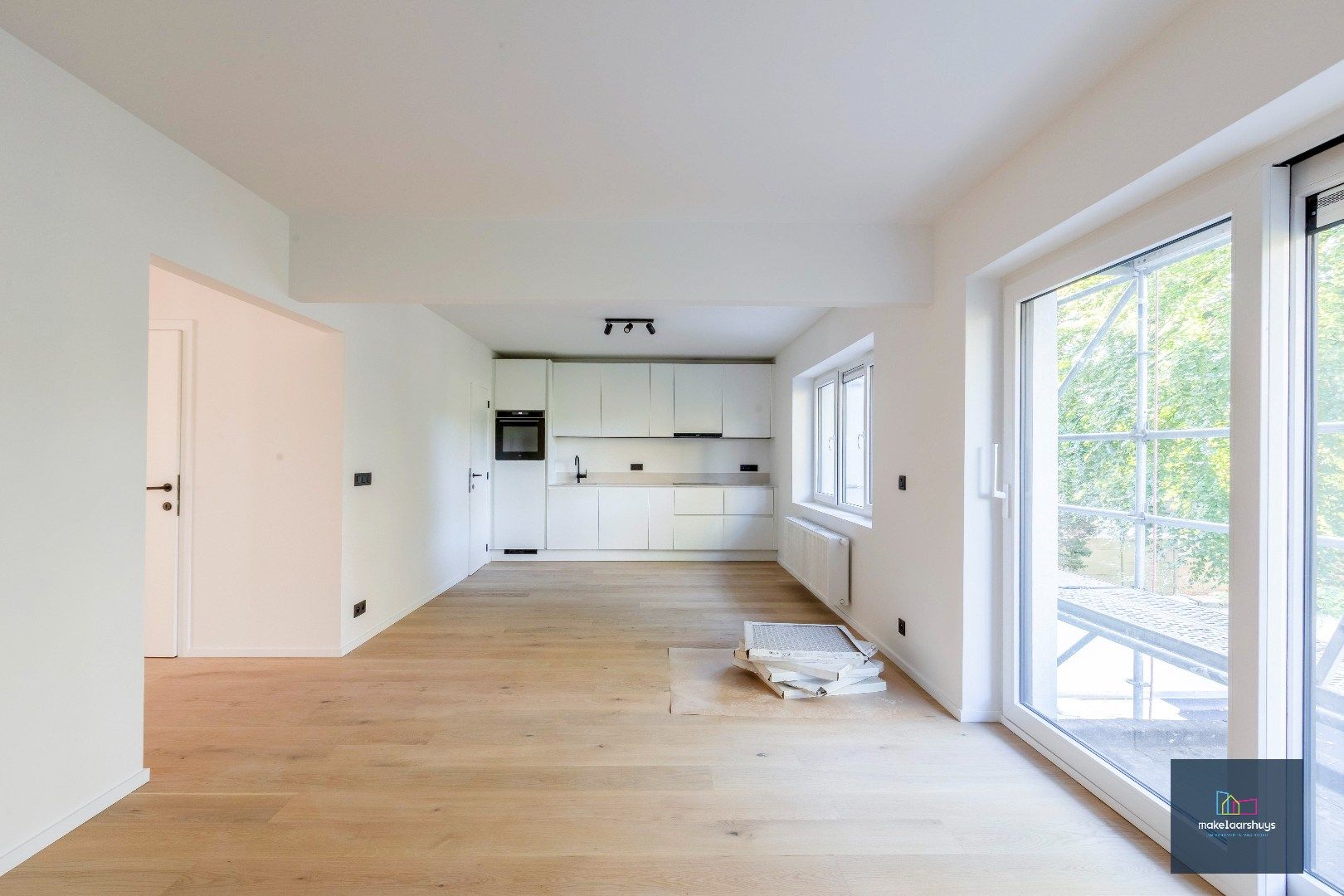 Uniek 3 slpk. appartement  met terras  nabij station Gent-Sint-Pieters foto 3