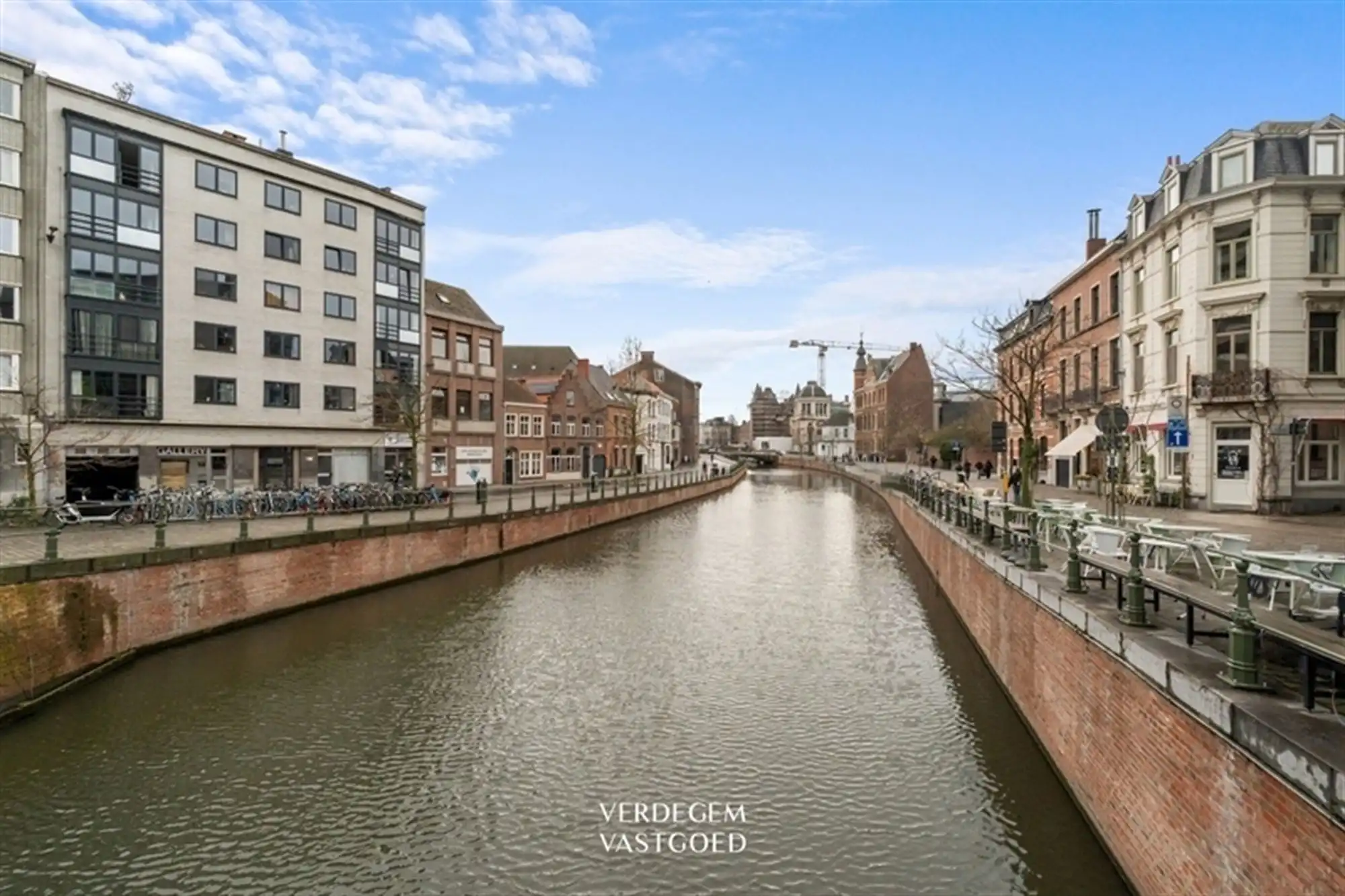 Wonen aan het water: ruim appartement met 2 slaapkamers, 2 terrassen en autostaanplaats foto 15