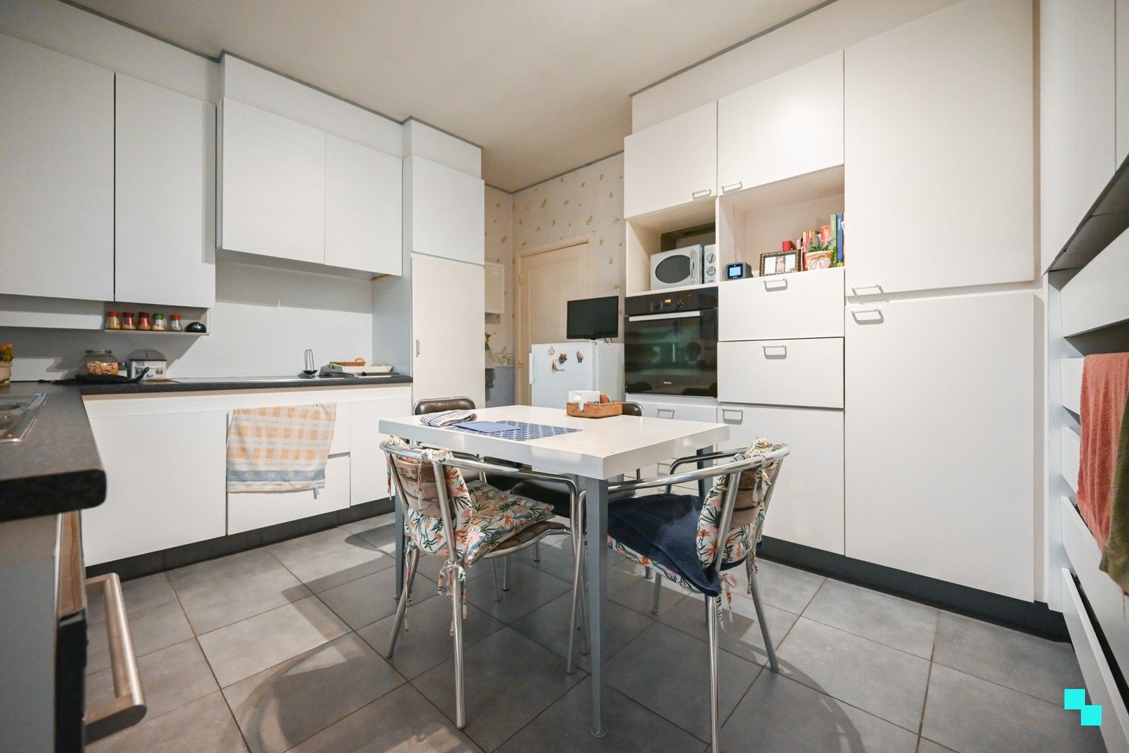 Zeer ruime HOB met vier slaapkamers te Heule foto 9