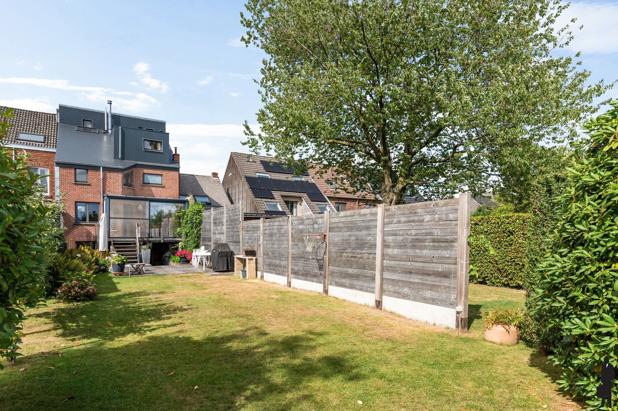 Karaktervolle split-level woning met 4 slpks en zonnige tuin foto 14