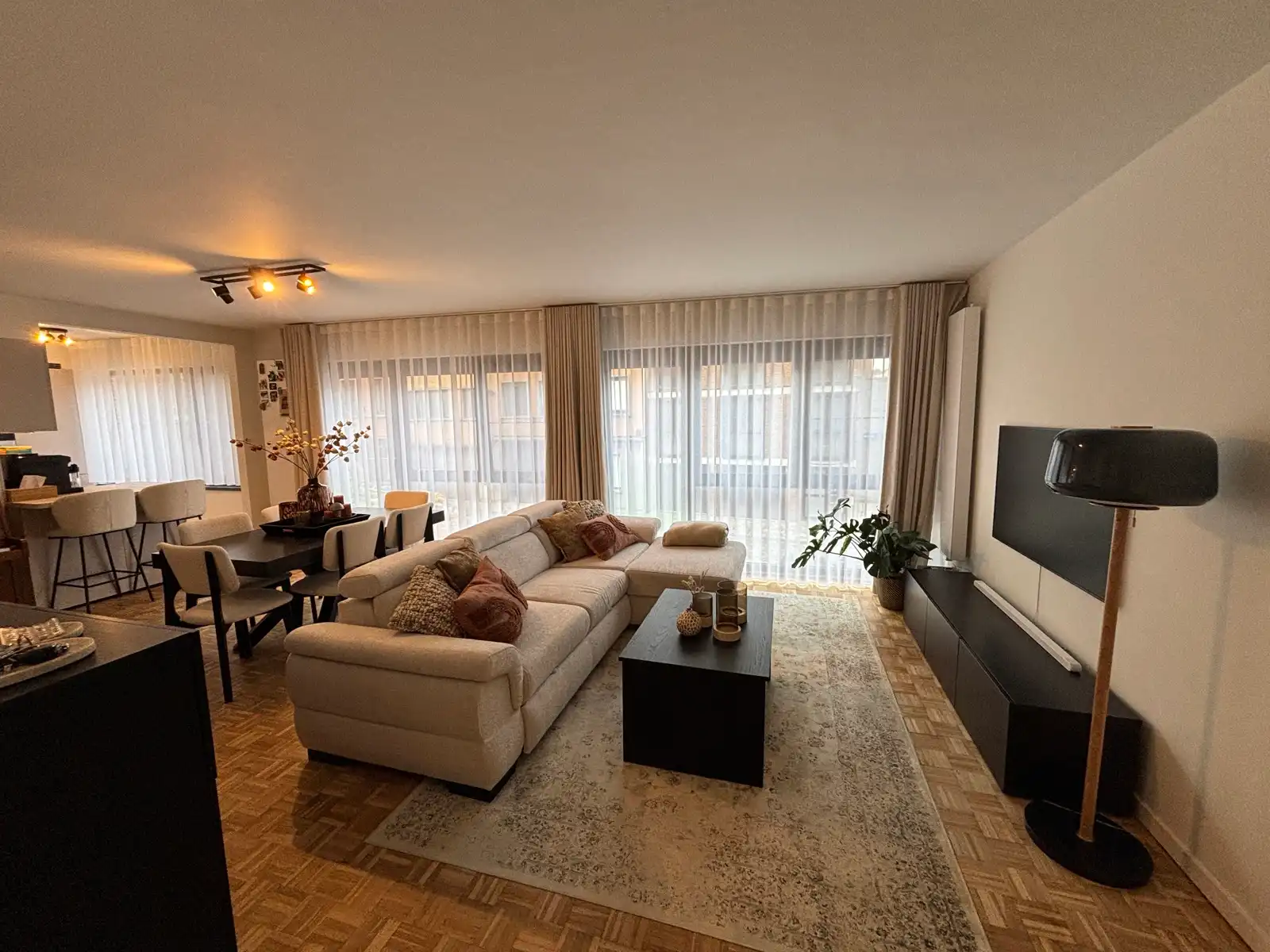 Gerenoveerd appartement met 3 slpk + garage in Mechelen foto 2