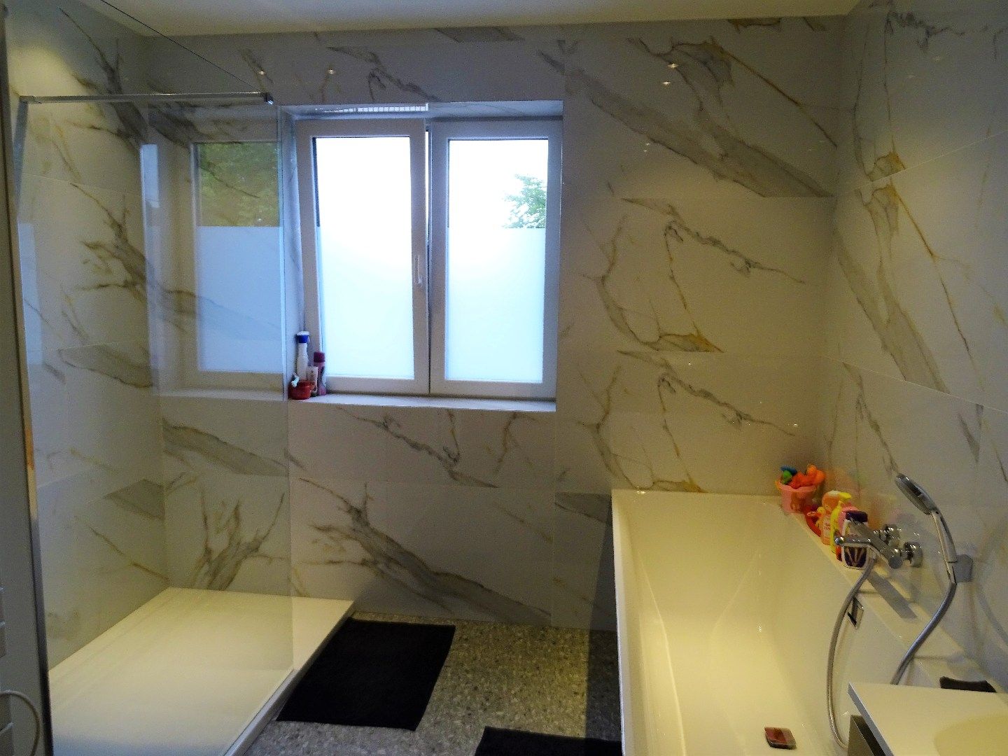 Ruime woning te Dudzele! foto 10