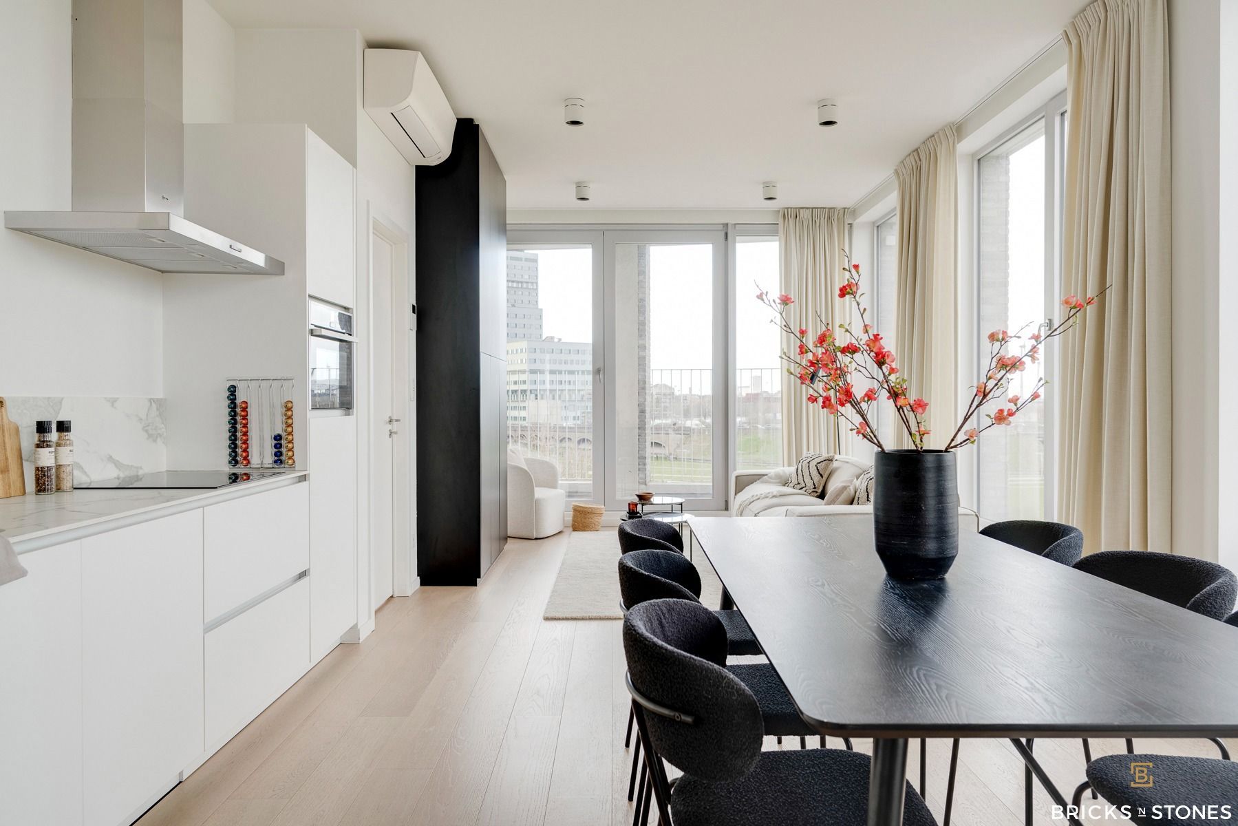 Prachtige city penthouse met 2 slaapkamers, terras en parking foto 5
