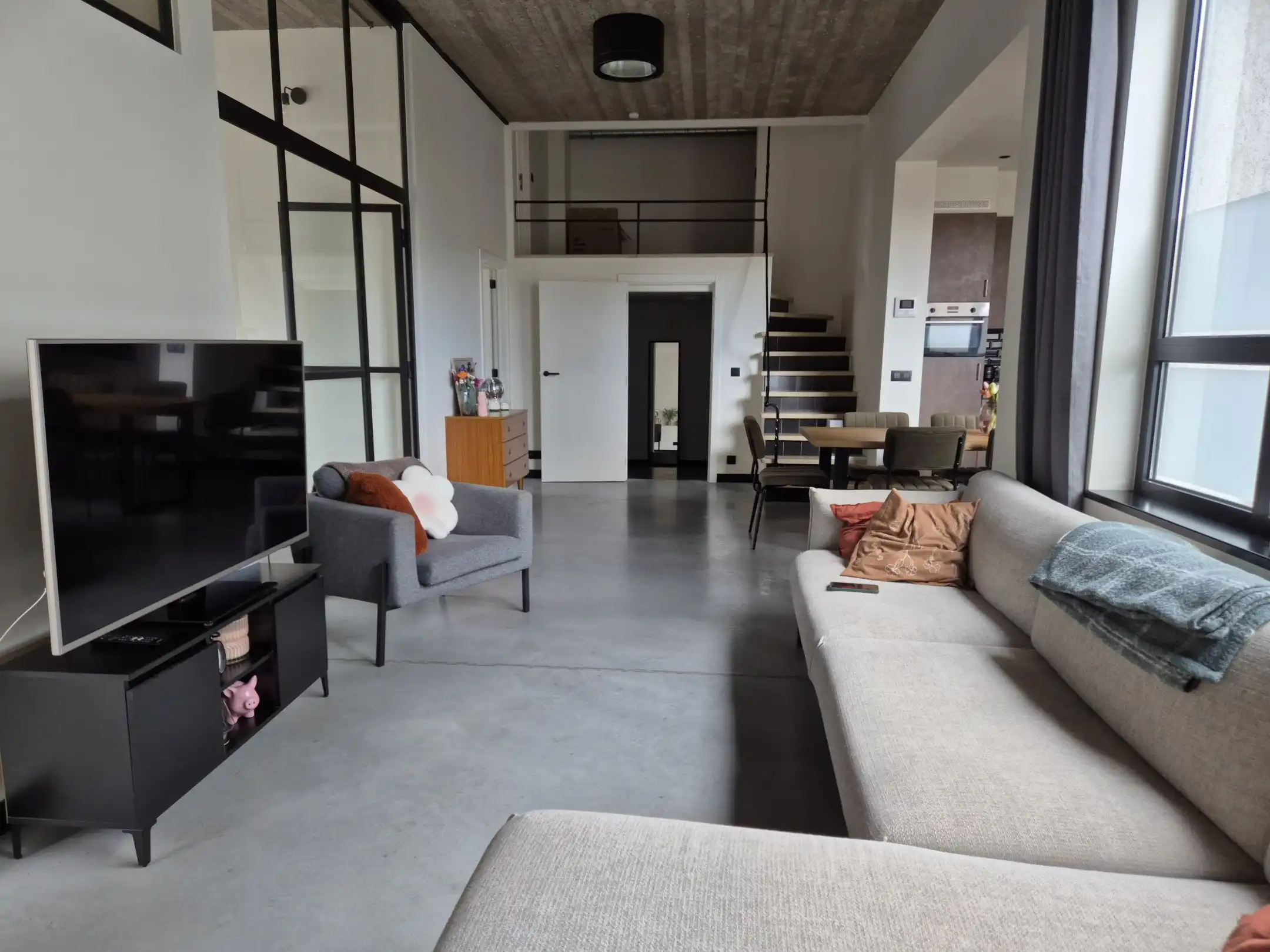 Appartement (loft stijl) in het centrum met 2 slaapkamers en terras foto 3