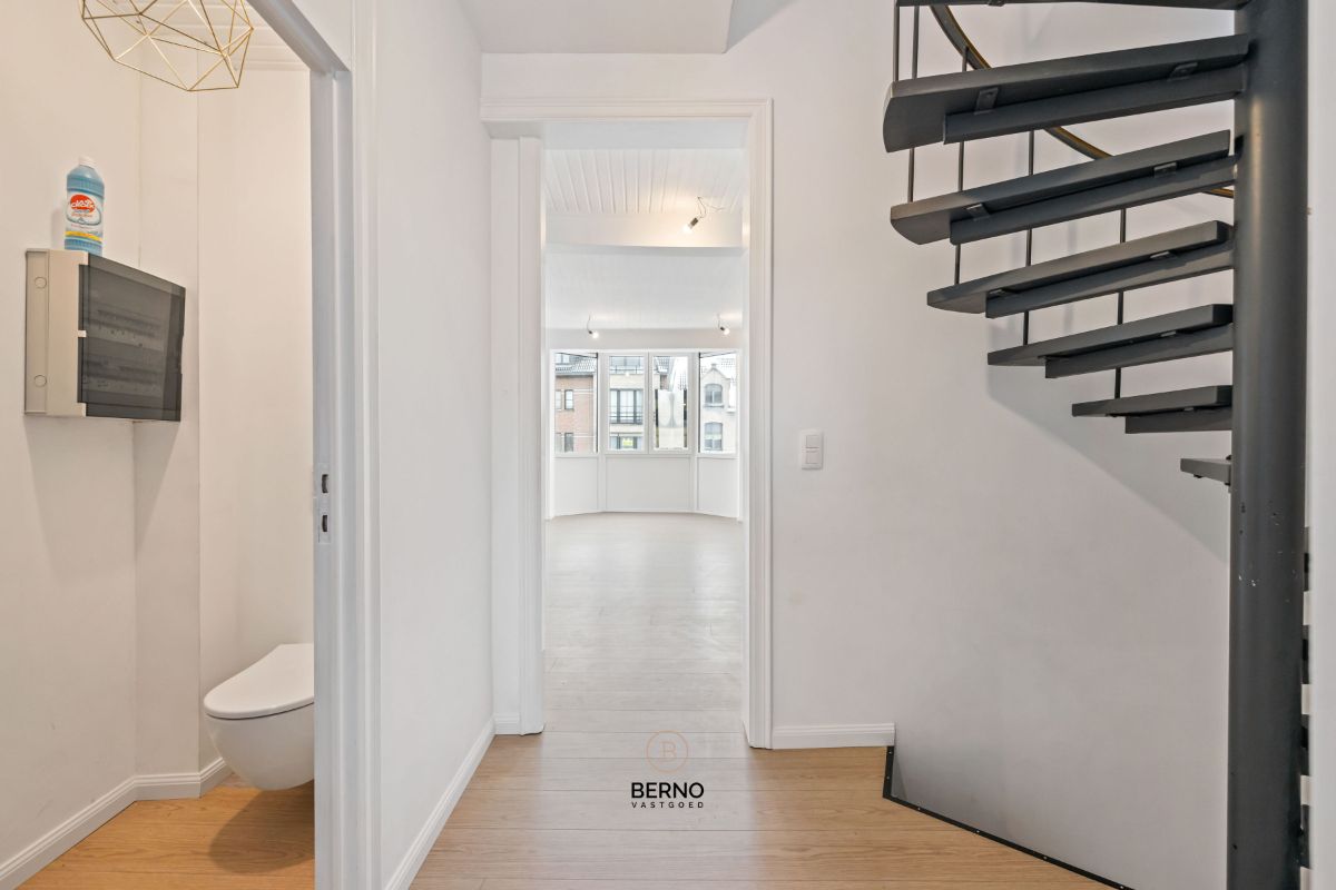 Gerenoveerde handelswoning met tuin foto 3