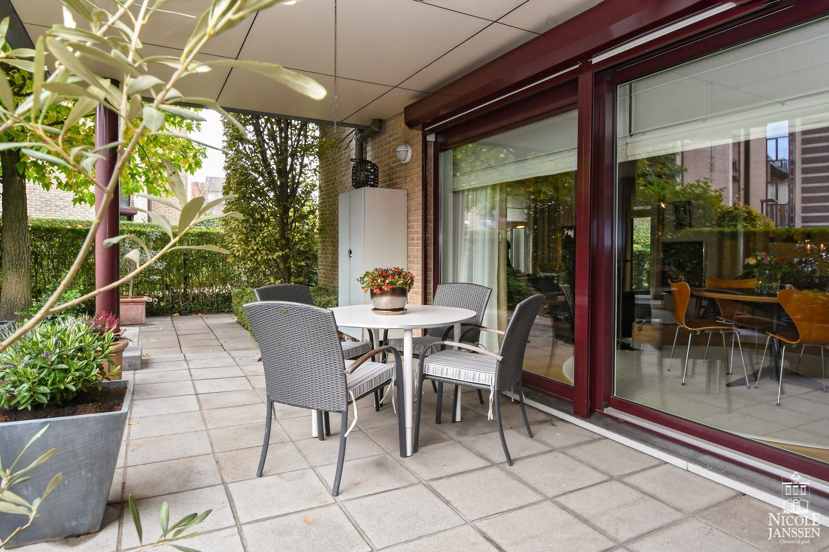 Gelijkvloers luxe-appartement met 3 ruime terrassen en garagebox foto 28