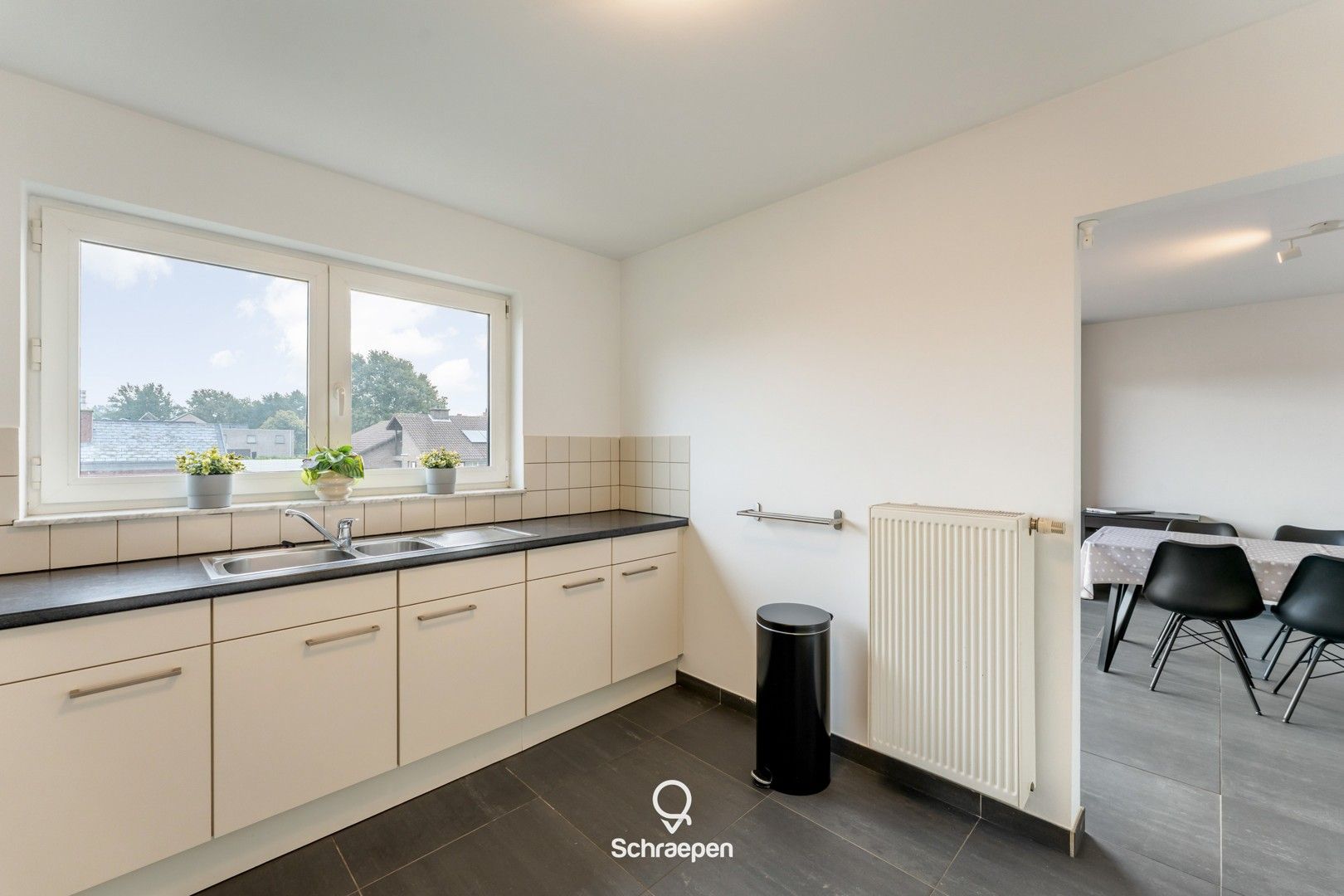 Energiezuinig appartement met 2 slpks, berging en garage op wandelafstand van centrum-Zonhoven! foto 5