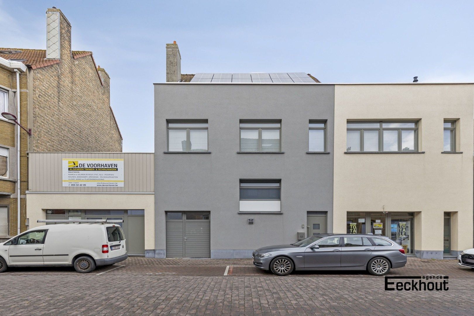 Zeer ruim (445 m²) handelspand met magazijn met tal van mogelijkheden in de Vuurtorenwijk te Oostende! foto 14