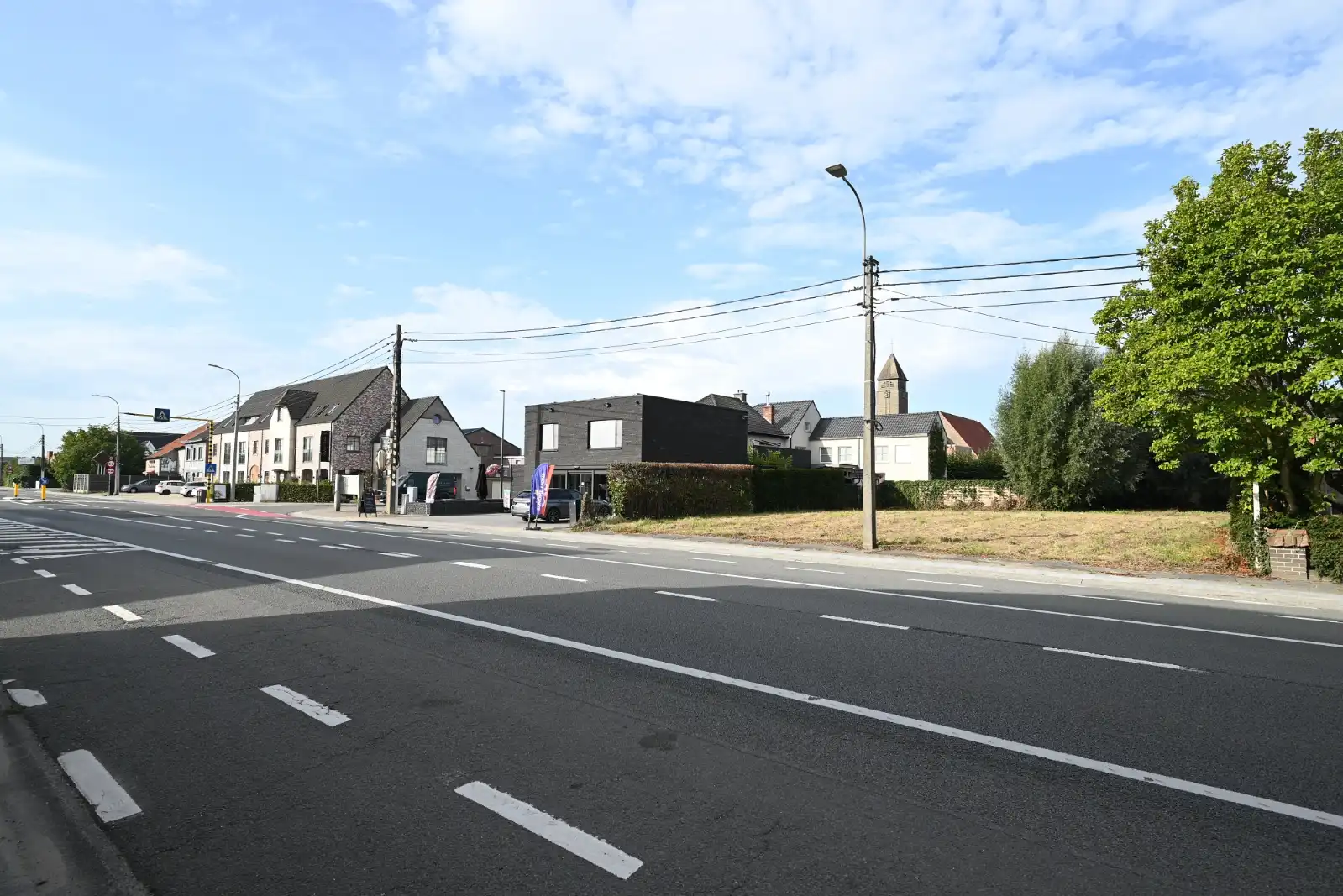 Ruime bouwgrond van 700 m² op uiterst commerciële ligging in Meulebeke (Tielt) foto 4