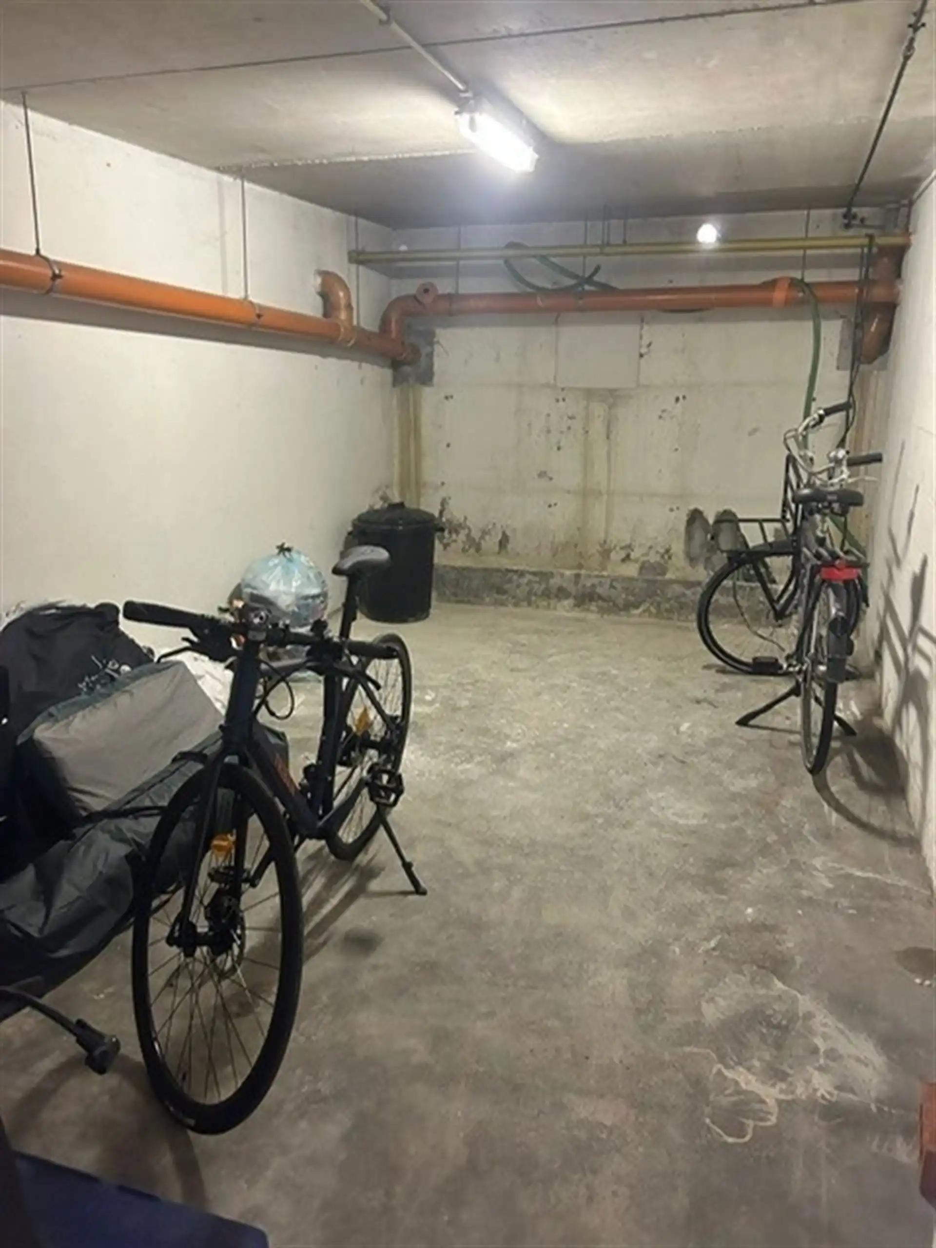 AANGENAAM APPARTEMENT MET TERRAS EN KELDERBERGING, RUSTIG GELEGEN NABIJ DE DORPSKERN foto 10