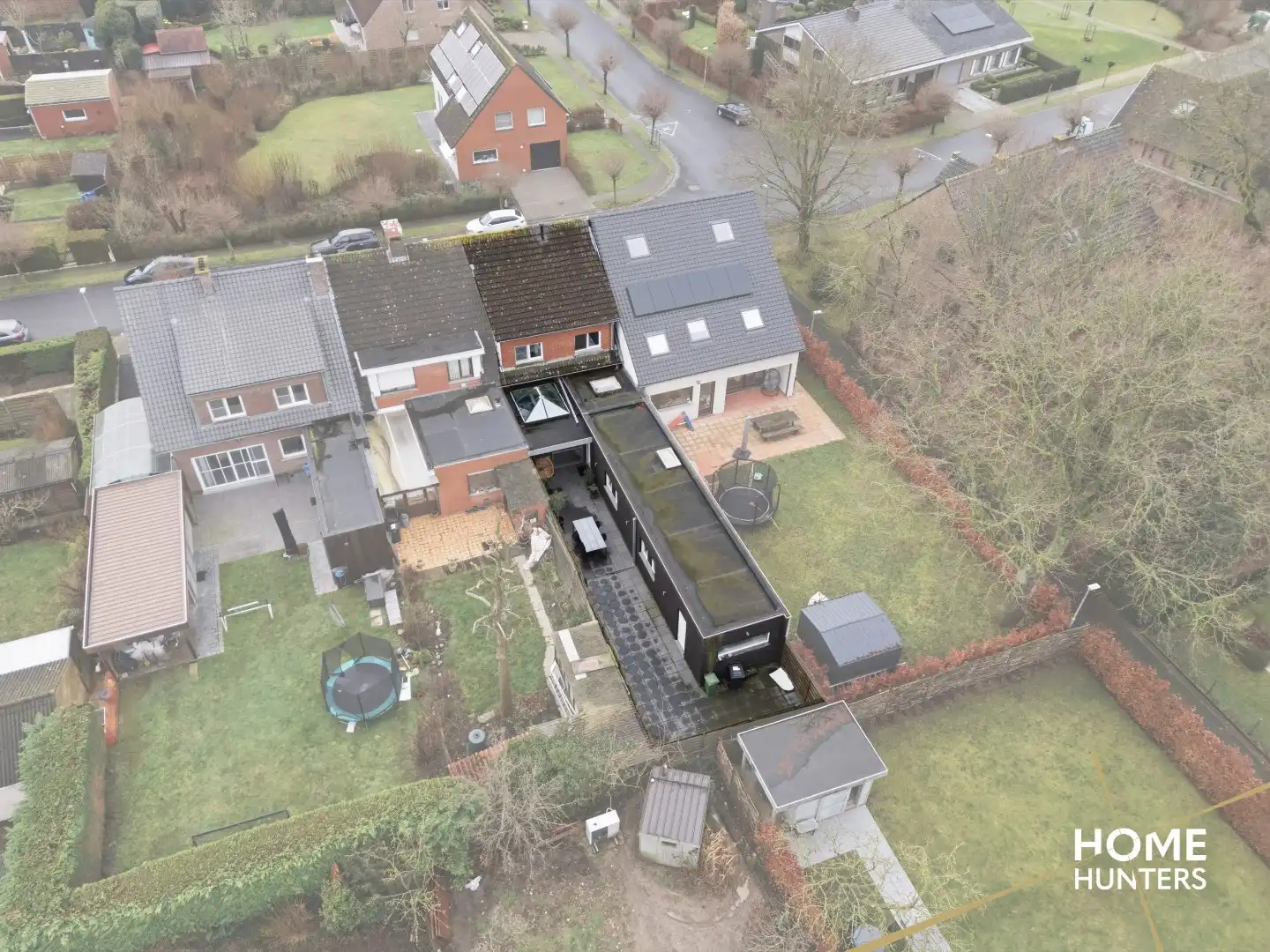 Verrassend ruime woning op een rustige ligging in Ieper met 5 slaapkamers en een oprit foto 5