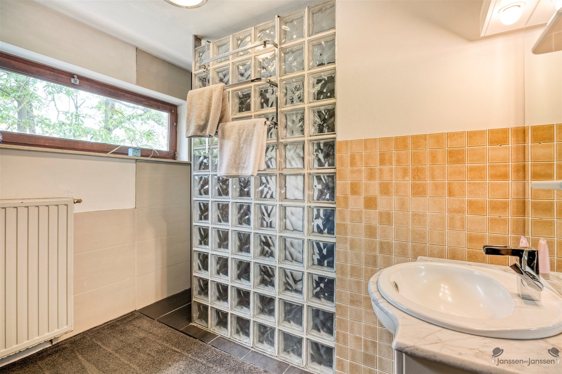 Uniek en ruim wonen in het groen te Pelt foto 13