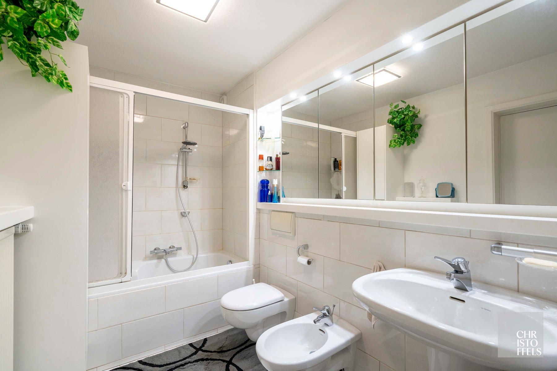 Instapklare woning (195m²) met 4 slaapkamers te Lanaken! foto 21