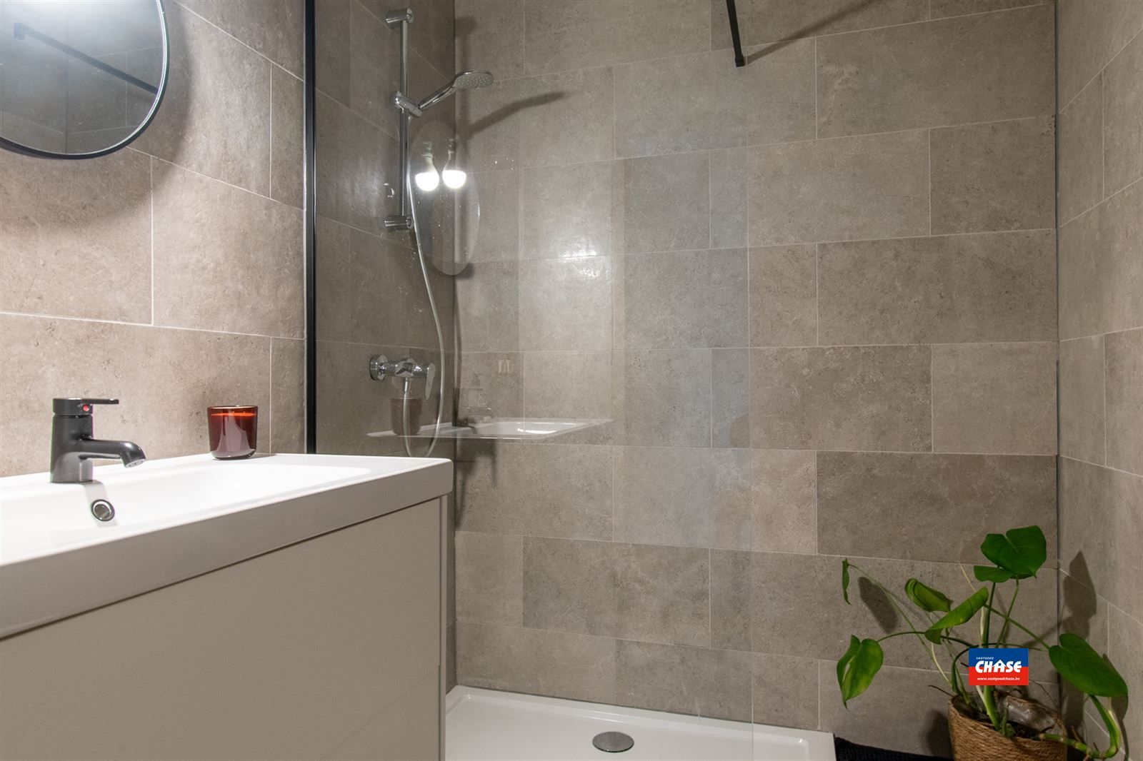 Appartement met 1 slaapkamer en ruim terras foto 6