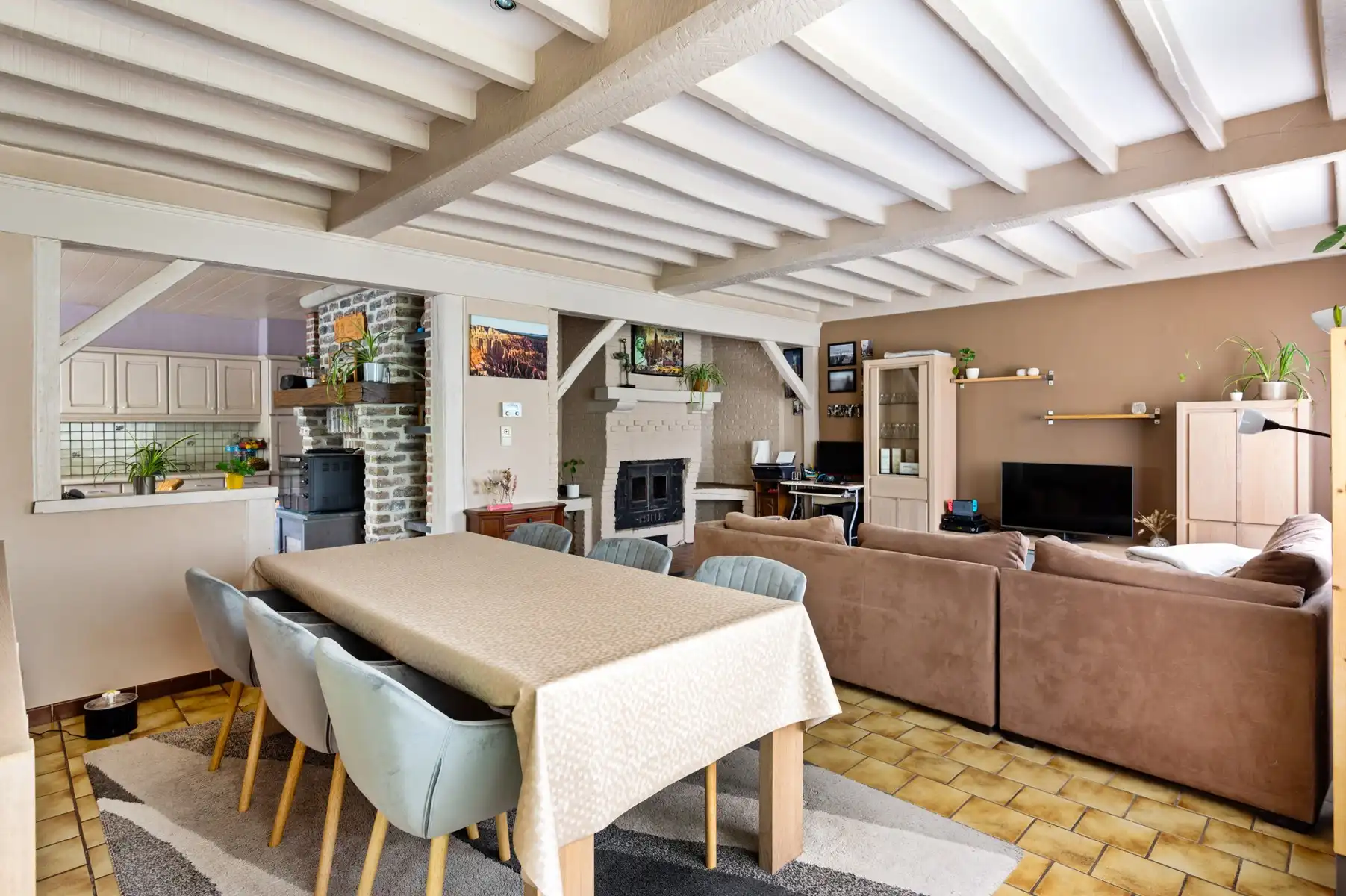 Uitstekend gelegen woning op ruim en zonnig perceel foto 7