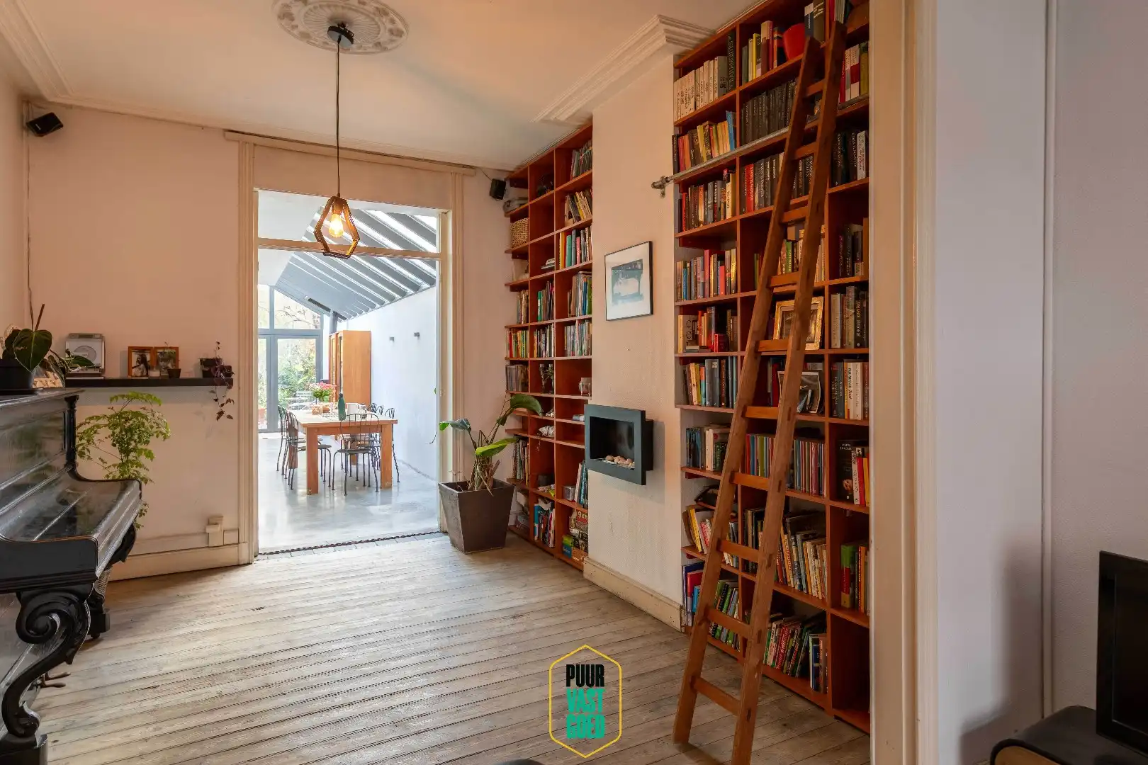 Karaktervolle burgerwoning met 5 slaapkamers en zonnige tuin, nabij de Kruispoort. foto 13