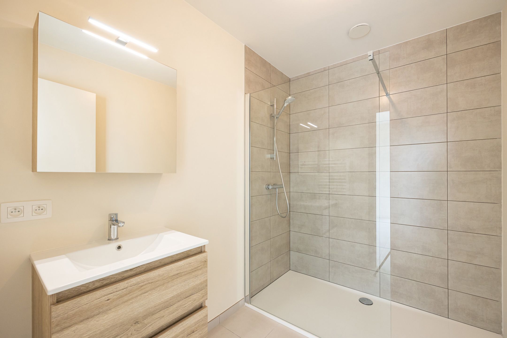 Nieuwbouwappartement met ruim terras in Deurne foto 9