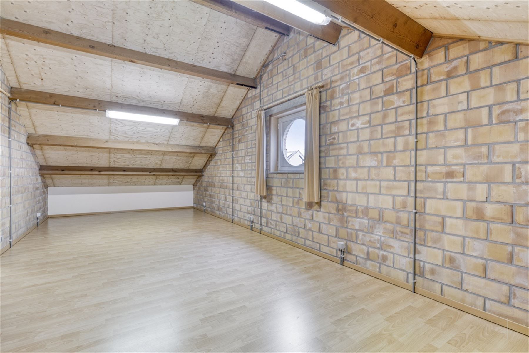 Vrijstaande woning met wijds uitzicht over de velden foto 17