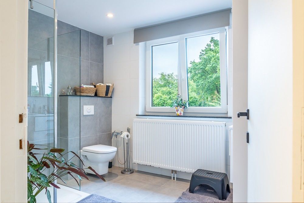 Charmante gerenoveerde woning op toplocatie in Neerharen (Lanaken) foto 32