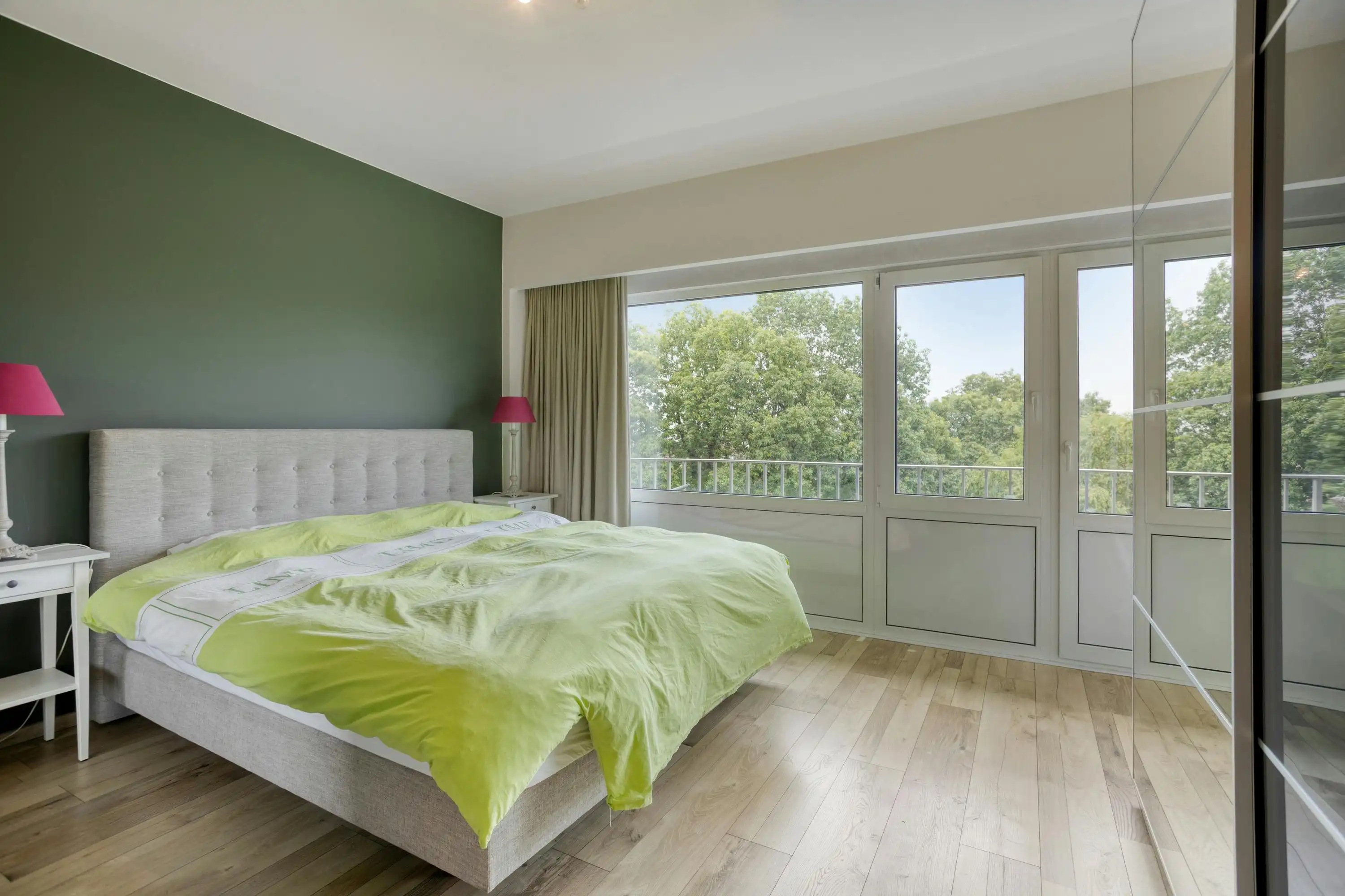 Instapklaar 2-slaapkamerappartement met twee terrassen foto 9