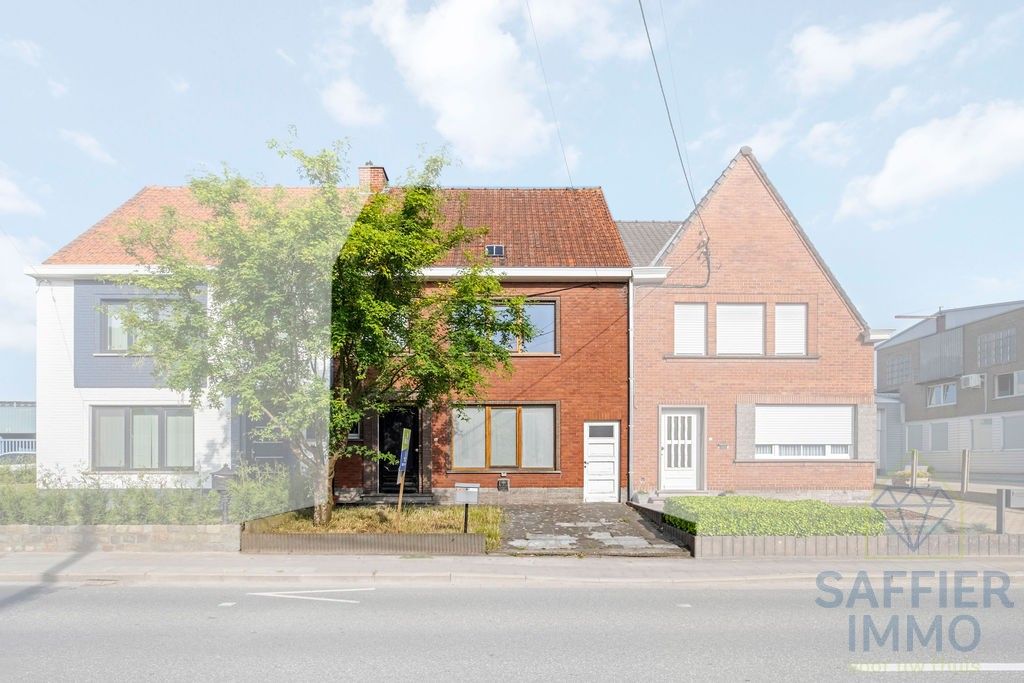 Ruime gezinswoning dicht bij het centrum van Hulste foto 2