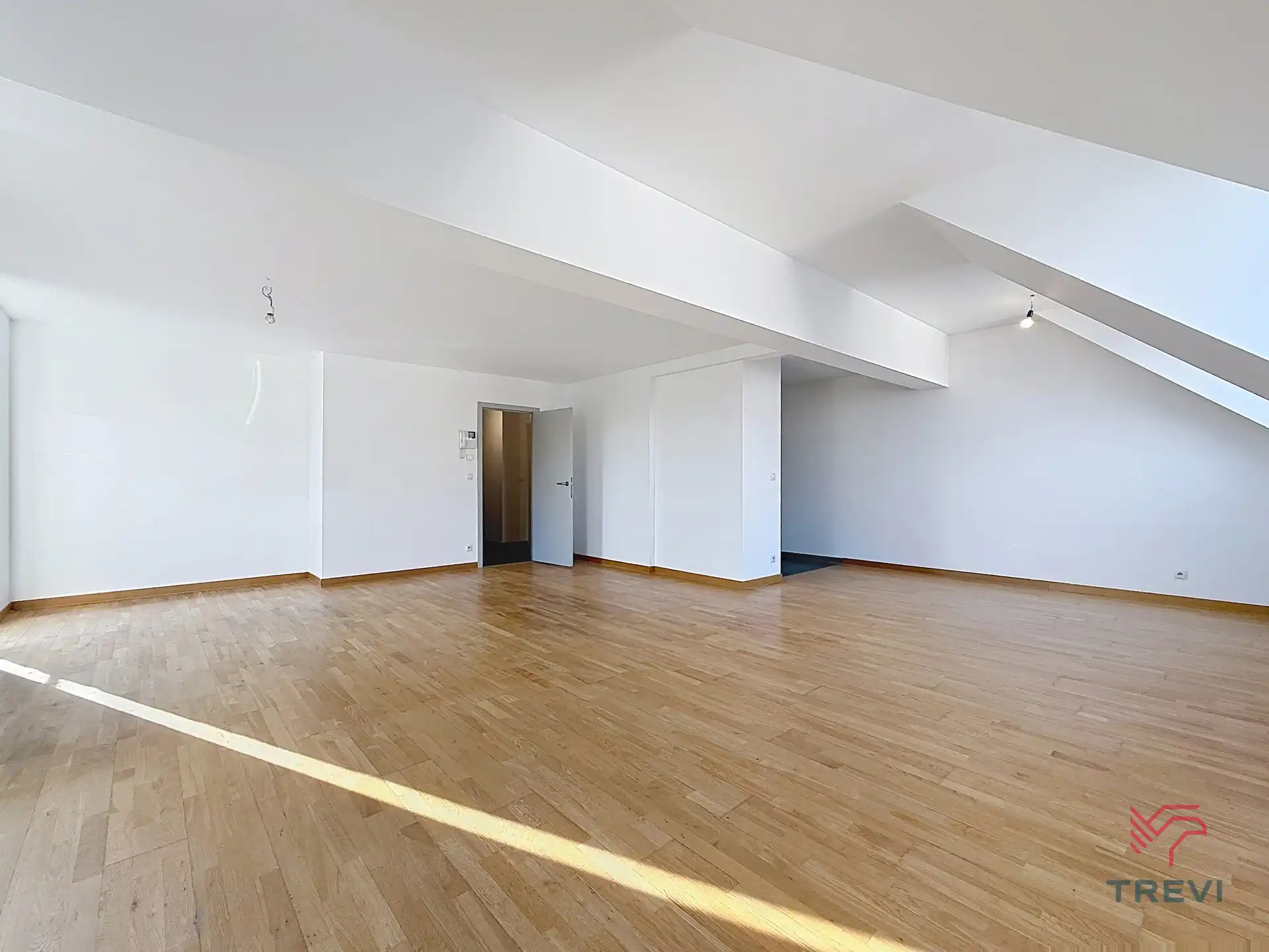 Mooie & lichte duplex 4 kamers, ideaal voor een samenwoning  foto 3