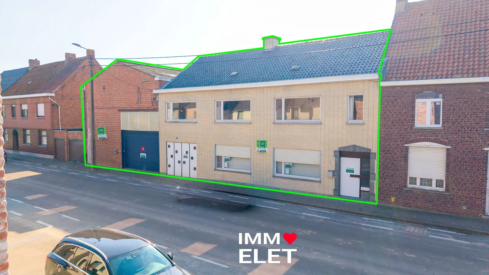Hoofdfoto van de publicatie: MAGAZIJN MET TWEEWOONST | 1.052 M²