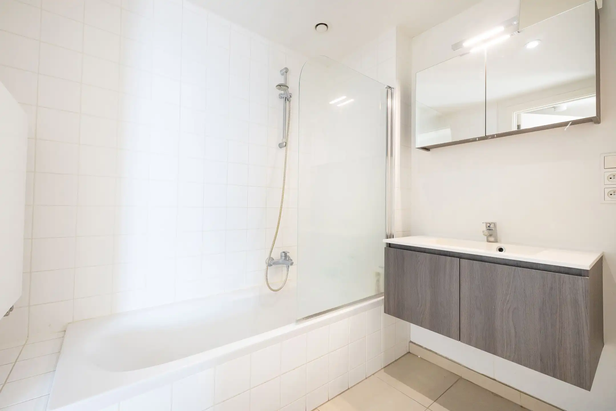 EPC B - Lichte studio met 1 slaapkamer van ±62 m² foto 7