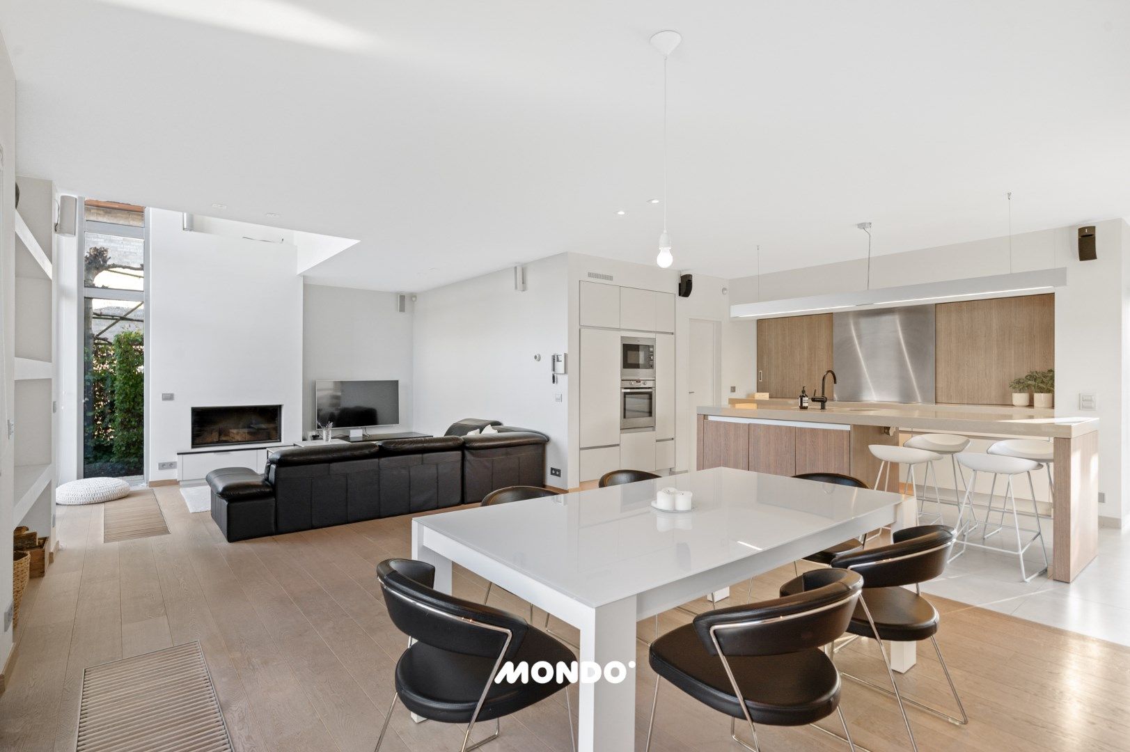 Toplocatie! Moderne, instapklare villa. foto 3