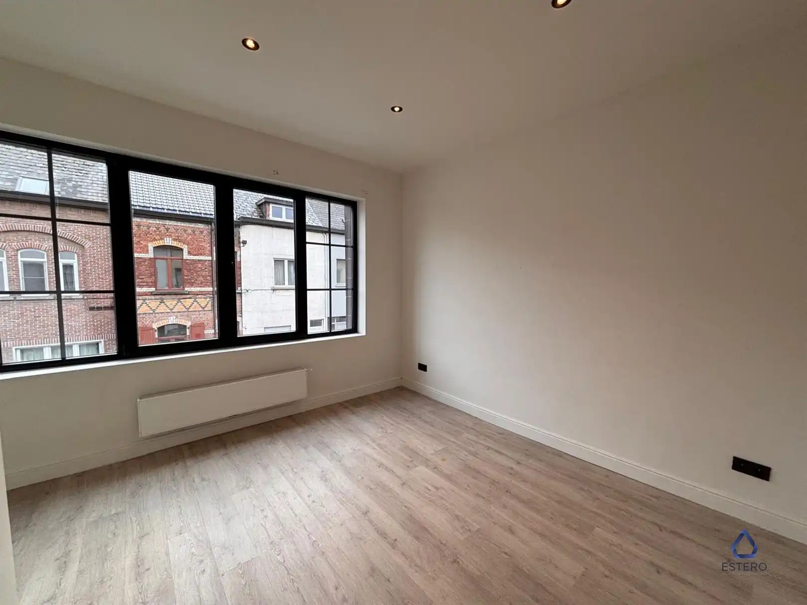 Ruime gezinswoning met drie slaapkamers  foto 11