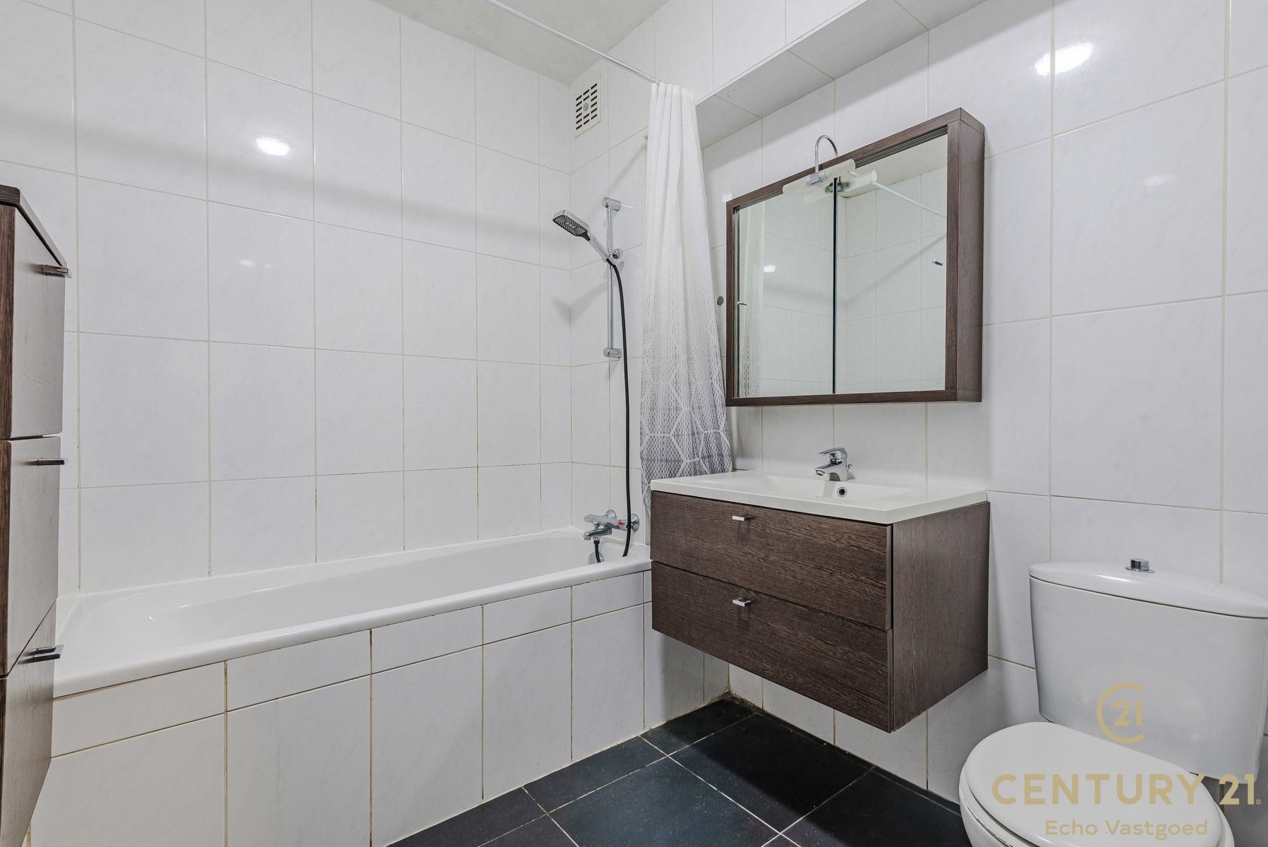 Instapklaar gelijkvloers appartement met balkon in hartje Turnhout foto 14