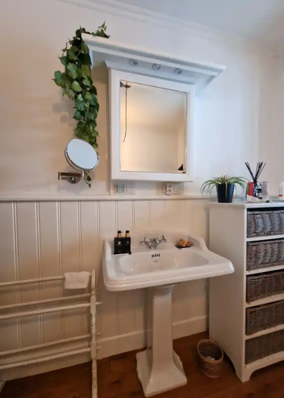 Handelspand met uitzonderlijke visibiliteit & ruim appartement – Toplocatie foto 19