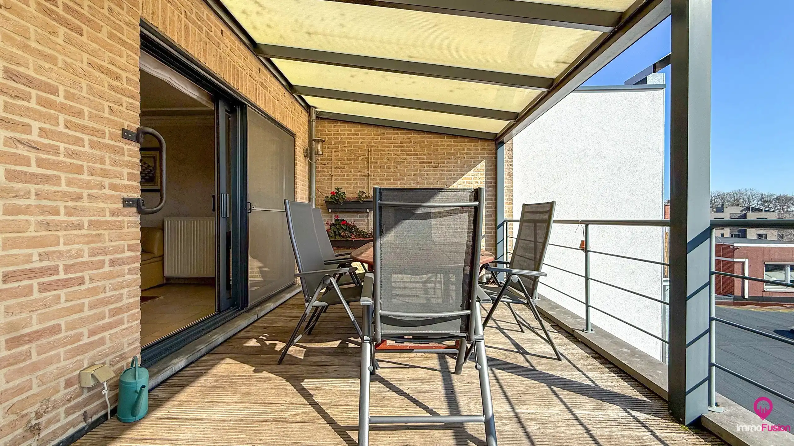 Instapklaar appartement met terras op centrale ligging! foto 16