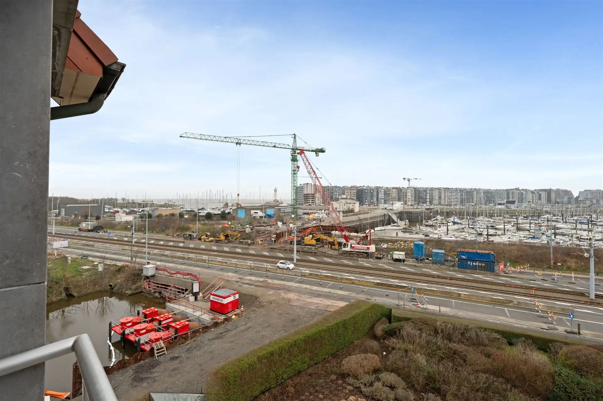 RUIM / 2 SLAAPKAMERS/ GARAGE foto 10