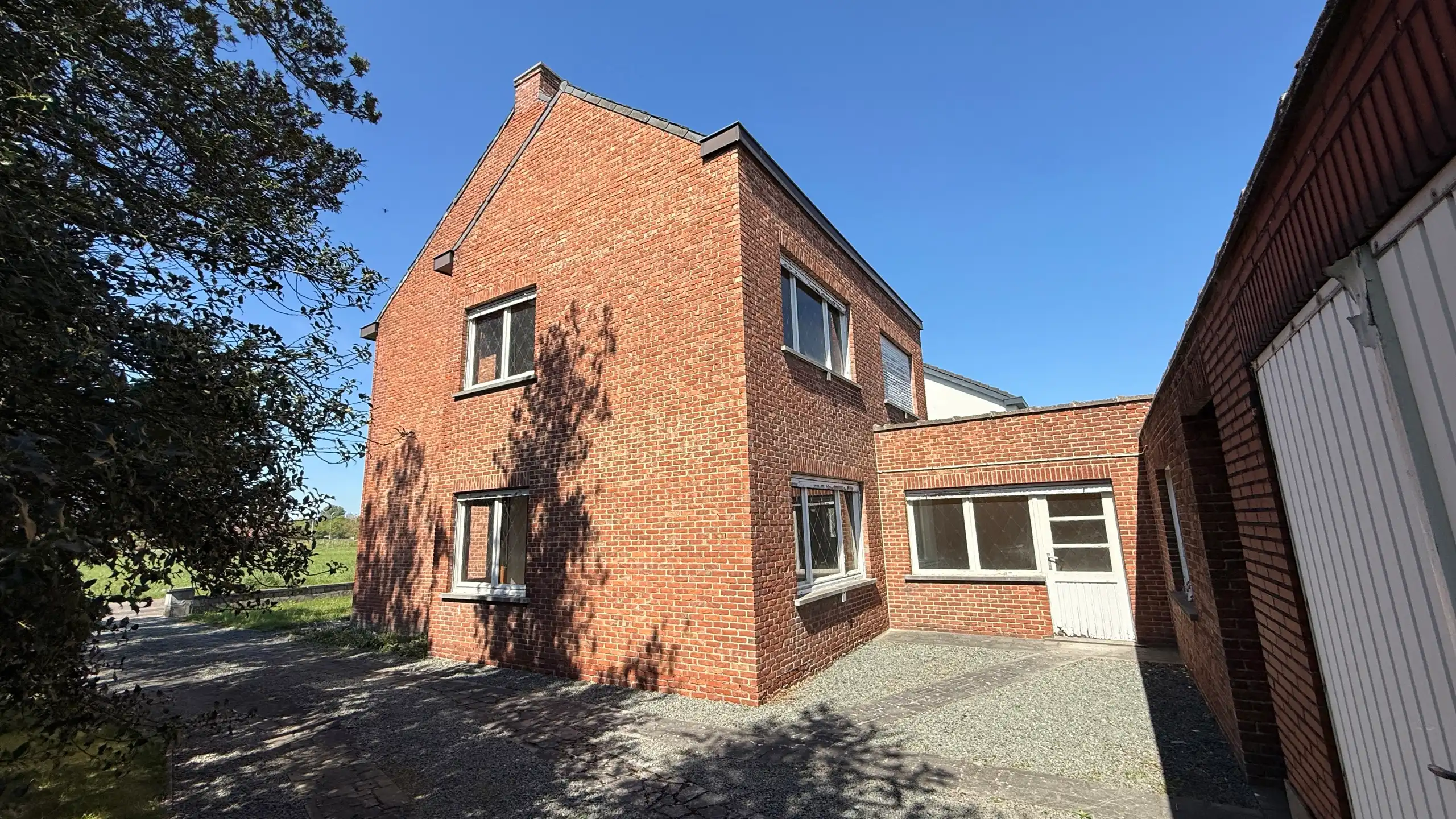 Te renoveren woning op prachtig perceel in het groene Baal foto 18