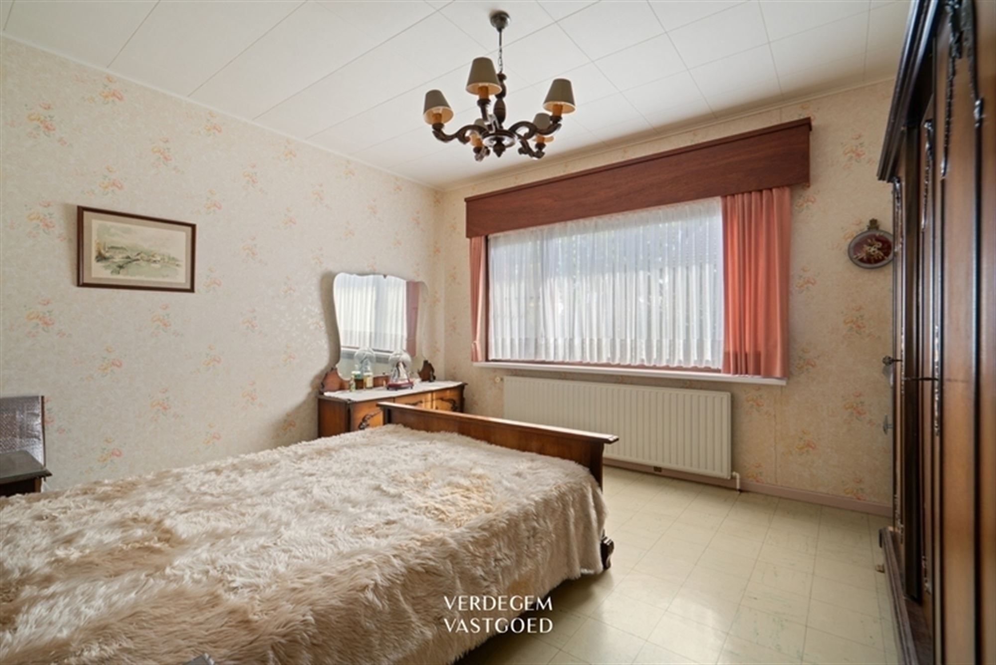 Te renoveren bungalow met magazijn op terrein van 1.826m² foto 11