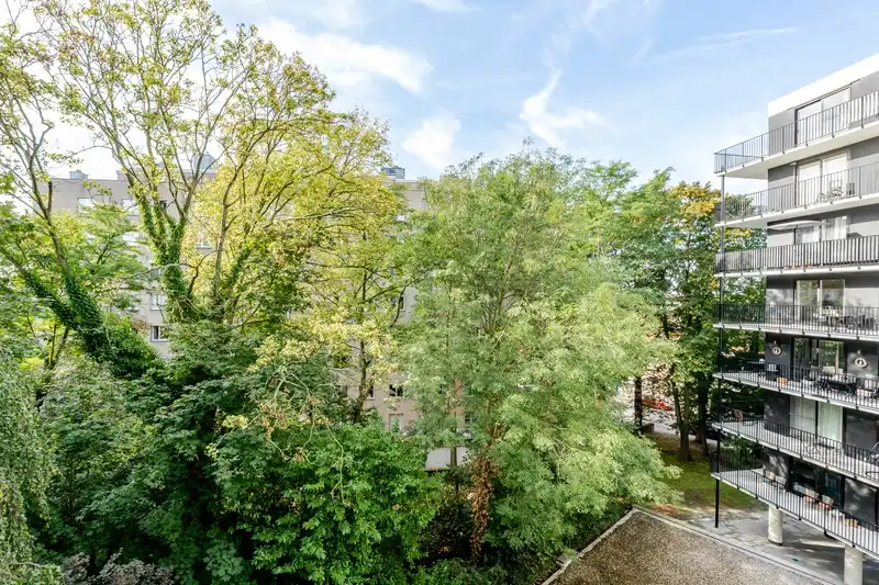 Roeselare – Prachtig ingericht appartement met 2 slaapkamers, bureel en zonnig terras foto 15