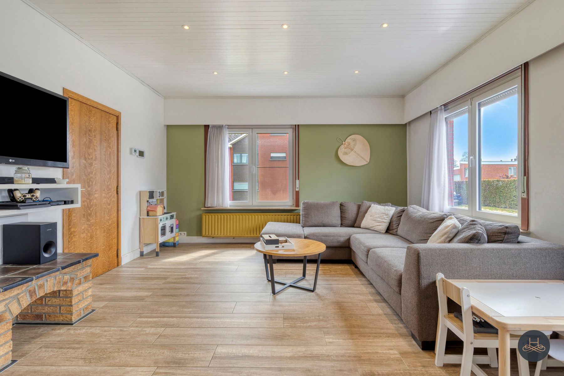 Gerenoveerde ruime woning op toplocatie met tuin foto 4
