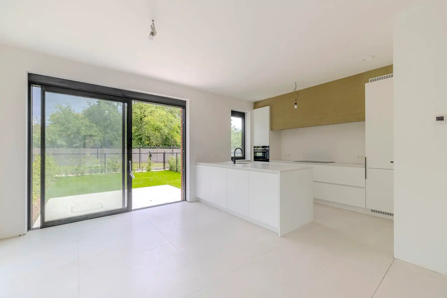 Nieuwbouwwoning met 3 slaapkamer in hartje Rijkevorsel foto 3