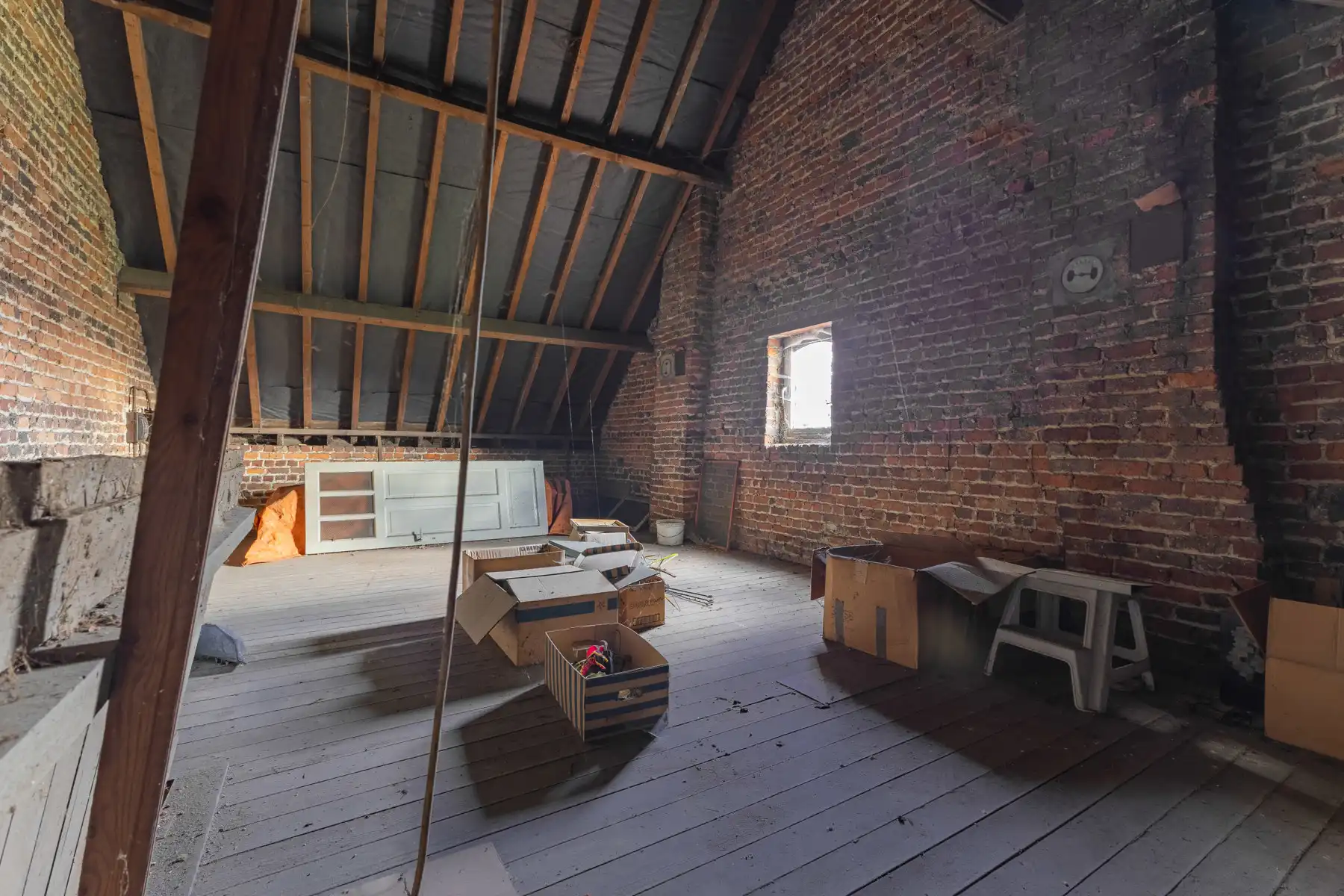 Woning en inrichtbare zolder (1à3 slaapkamers) foto 14