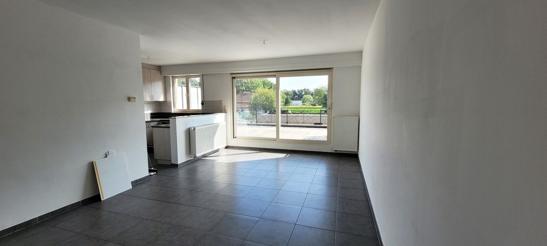 Gezellig Appartement 89m² met Ruim Zonnig Terras in Essen, nabij de Nederlandse grens foto 7